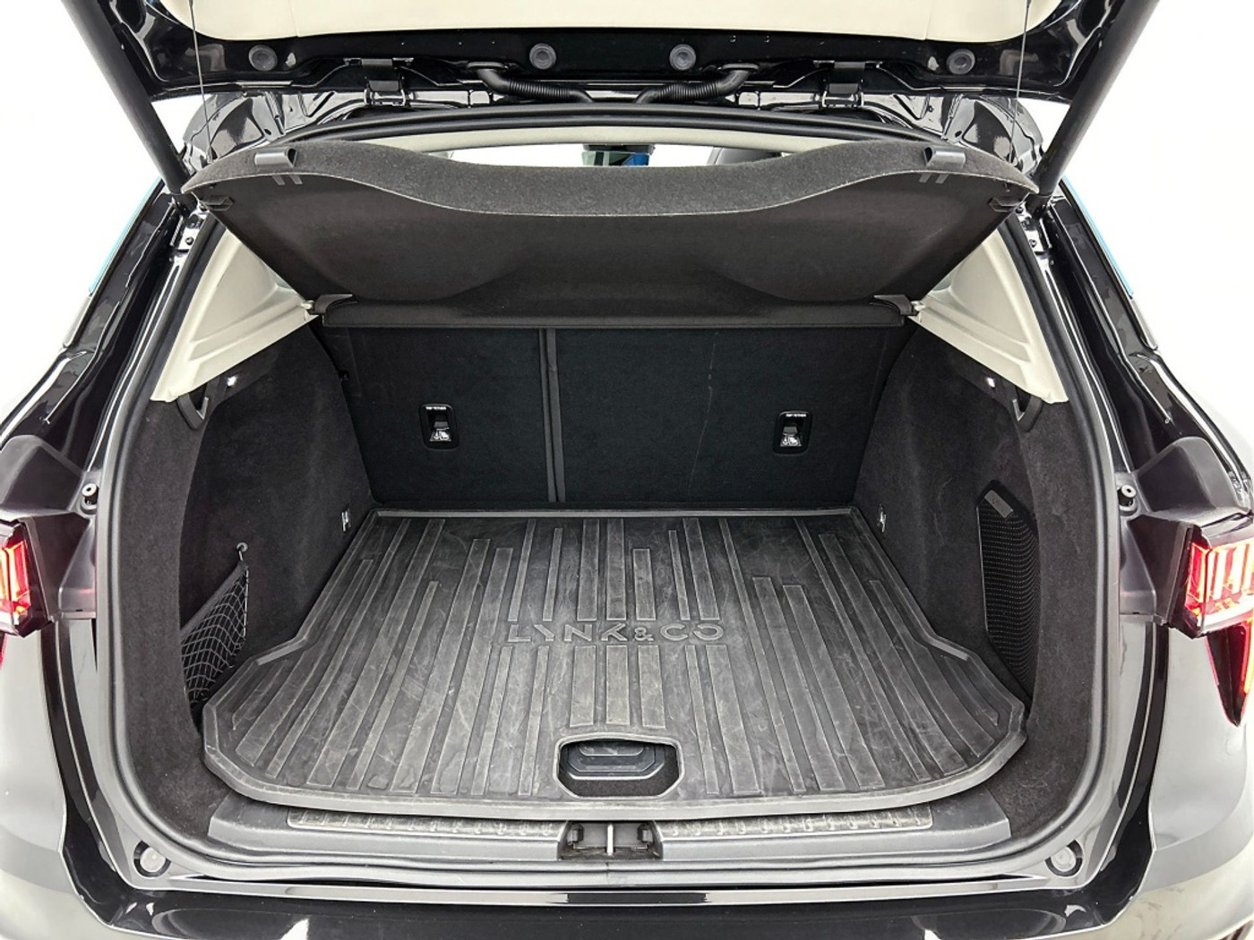 Foto van Lynk&co LYNK & Co 01