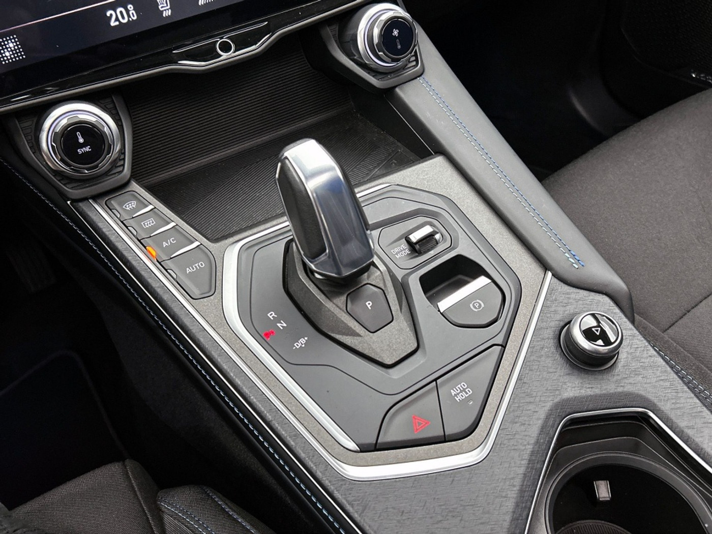 Foto van Lynk&co LYNK & Co 01