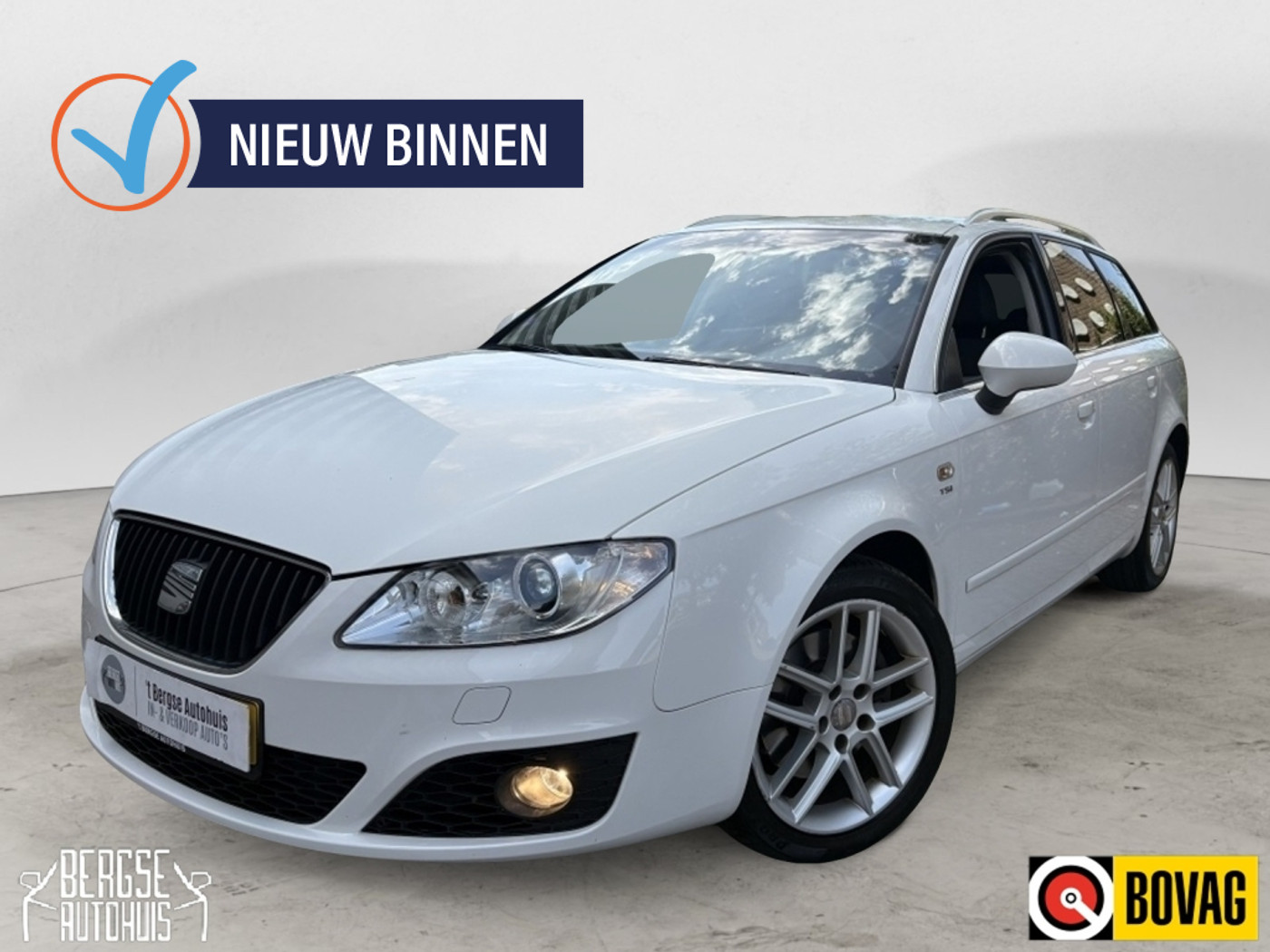 Seat Exeo ST 1.8 TSI Style Cruise Ecc Navi Lmv Pdc 2011 - voorkant