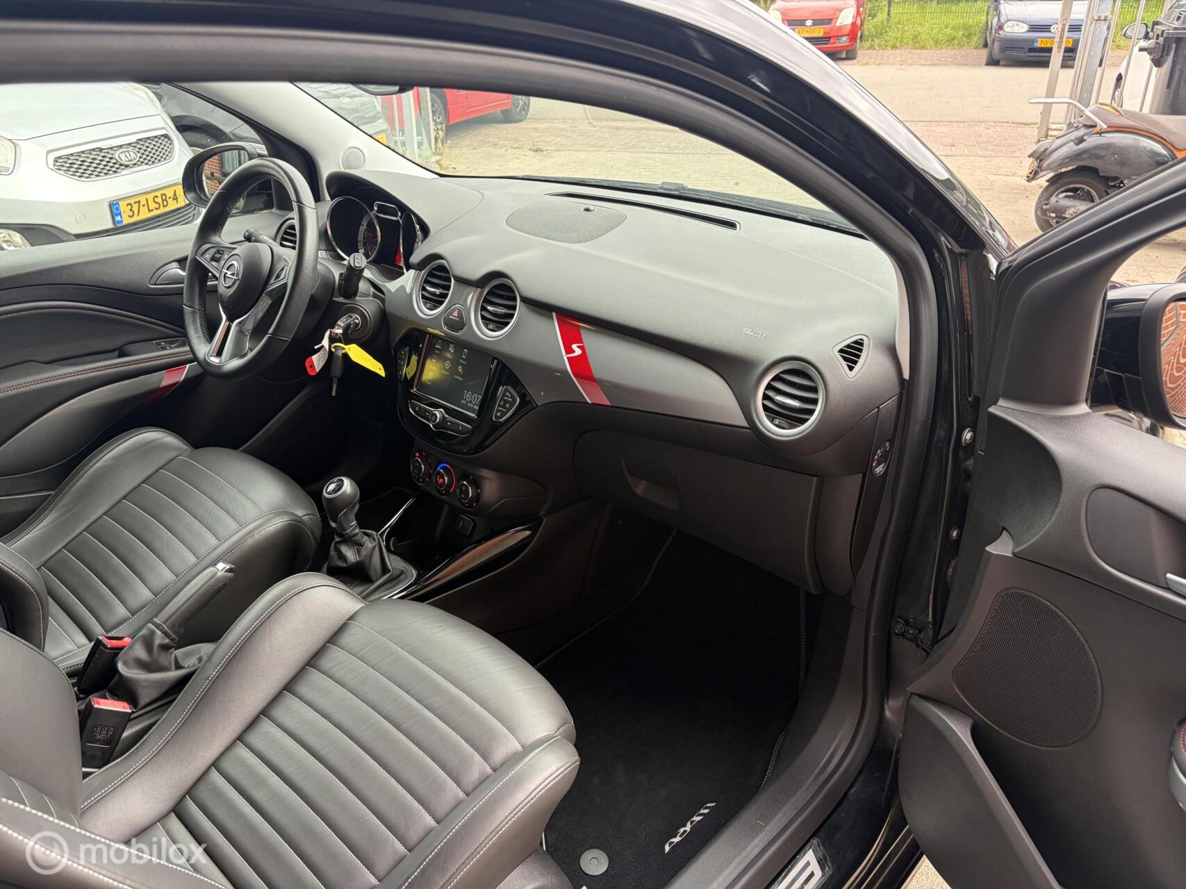 Foto van Opel Adam