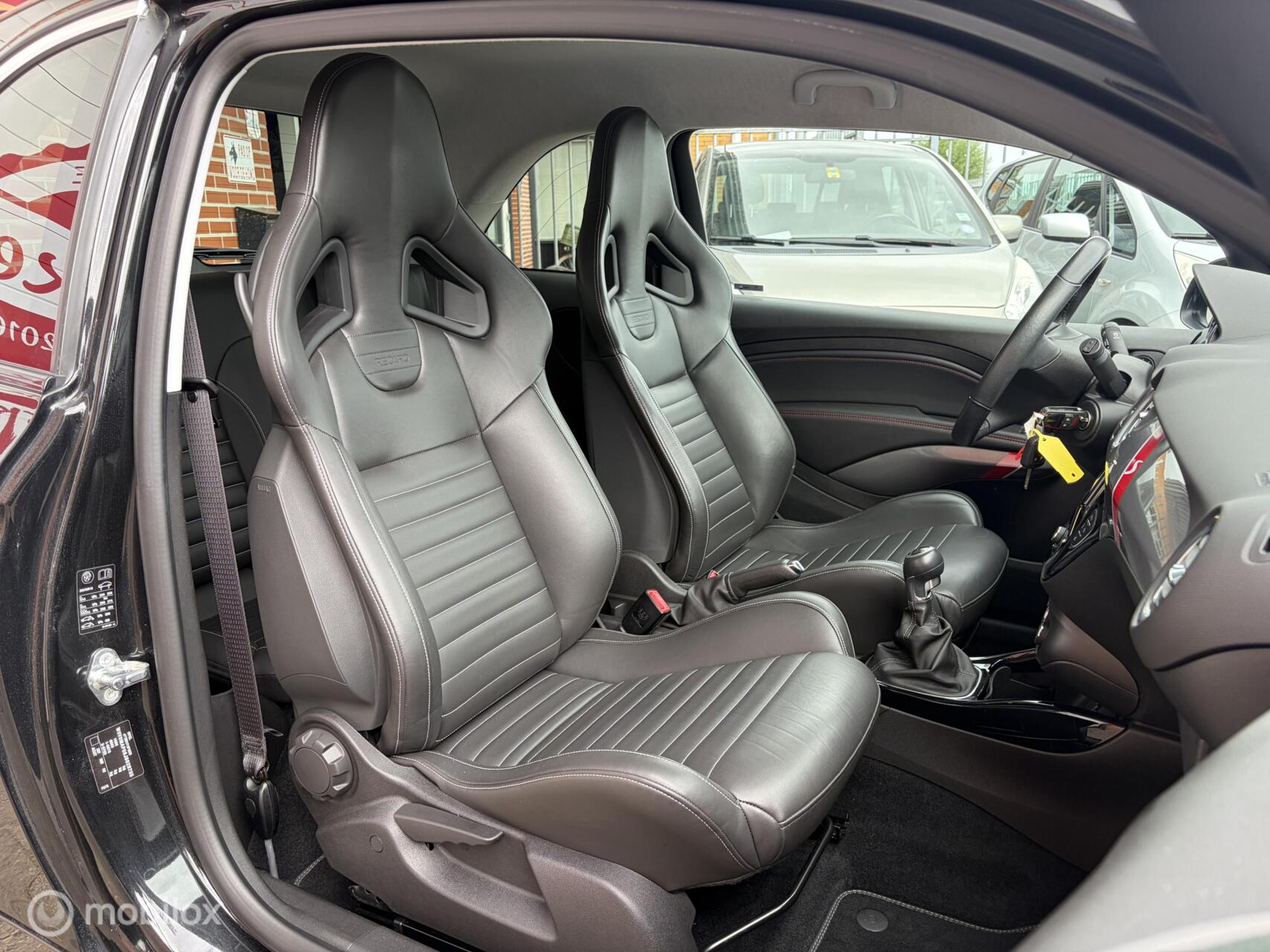 Foto van Opel Adam