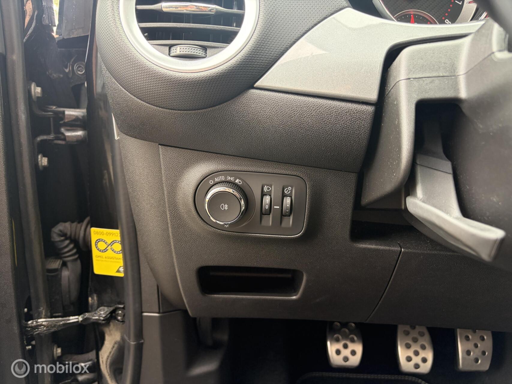 Foto van Opel Adam