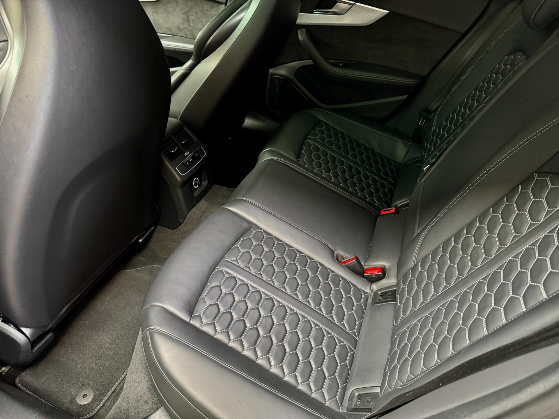 Foto van Audi RS 4 Avant
