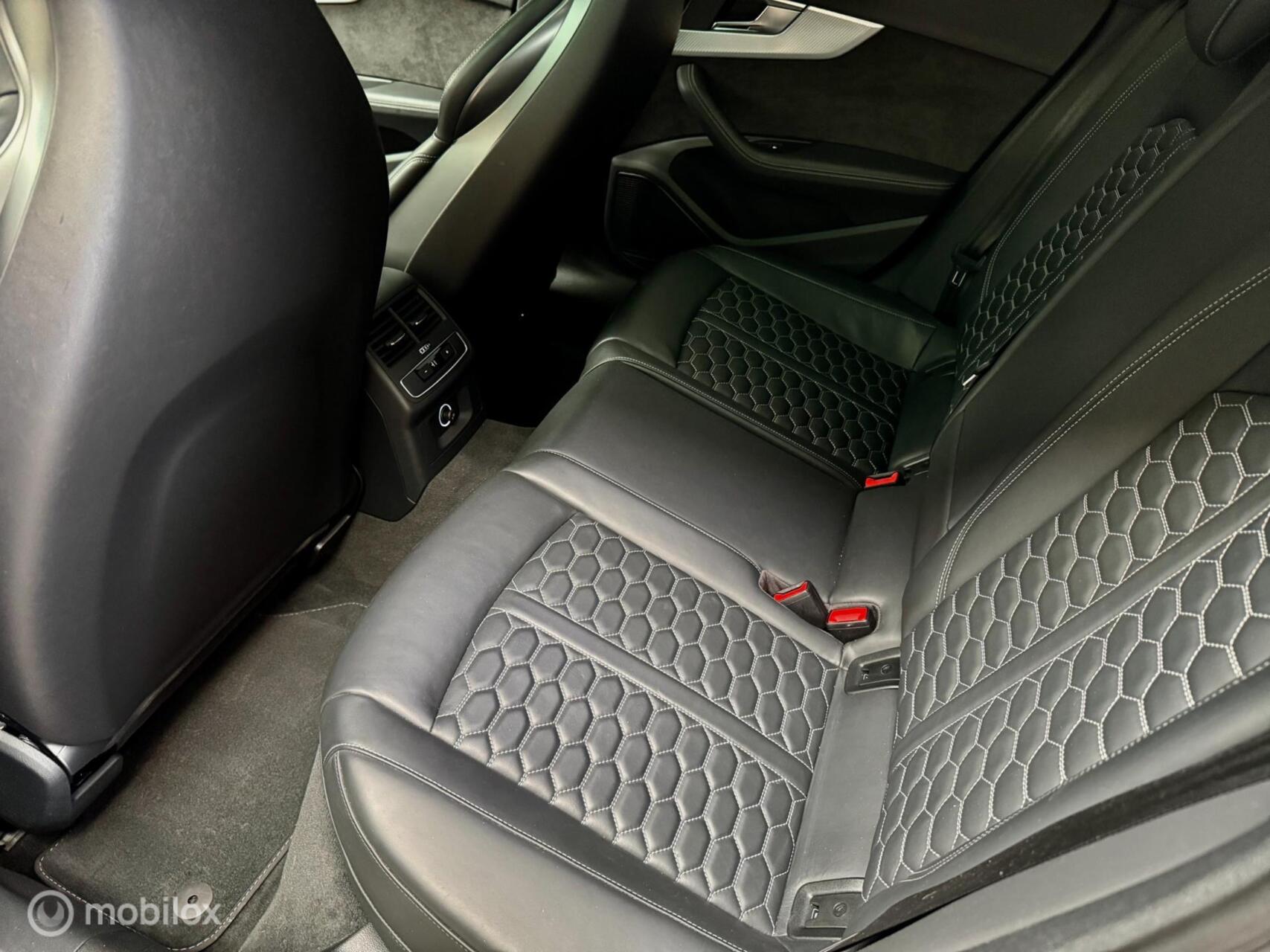 Foto van Audi RS 4 Avant