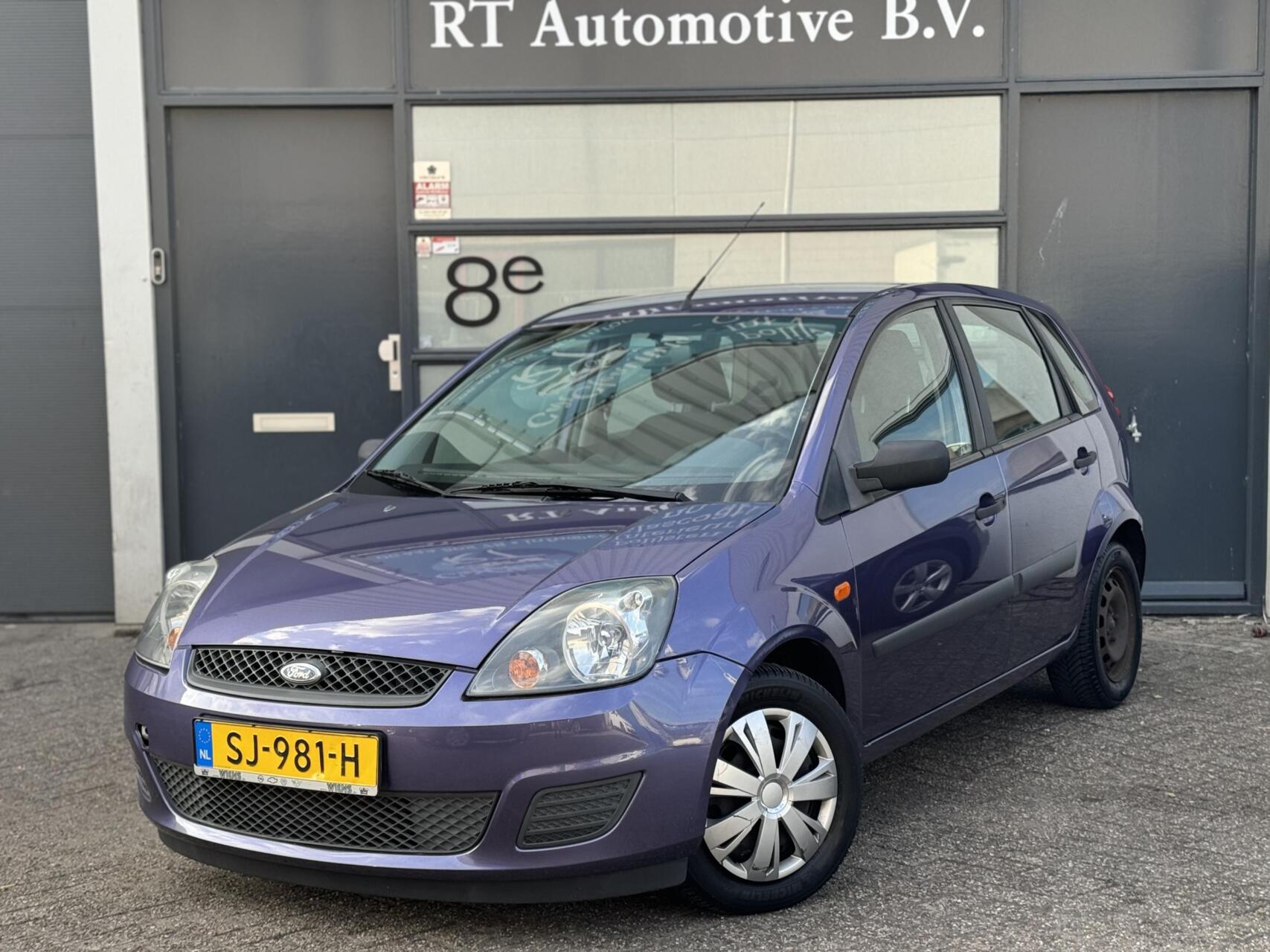Ford Fiesta 1.4-16V Ambiente Airco / Automaat 2006 - voorkant