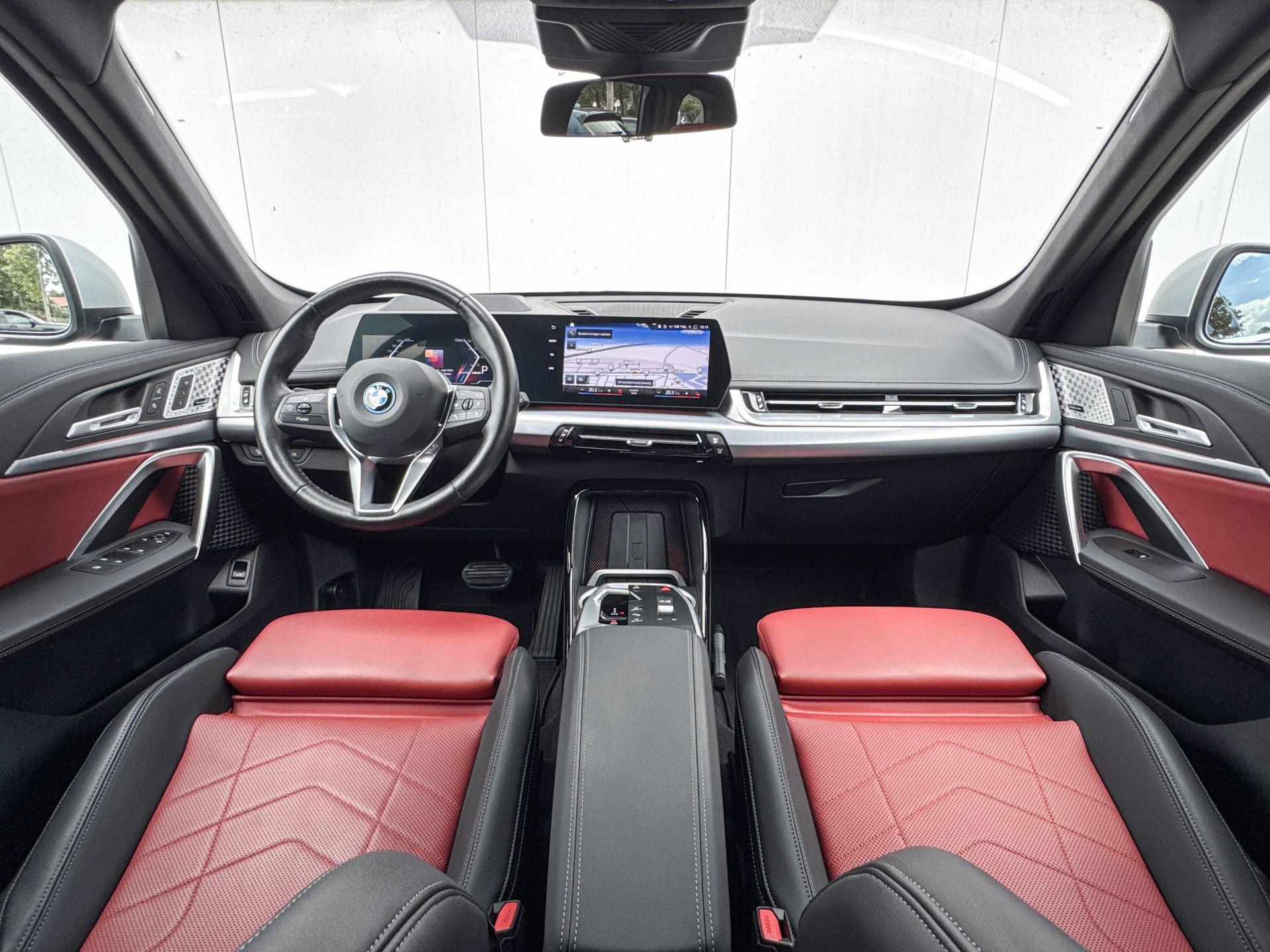 Foto van BMW Ix1 Xdrive30