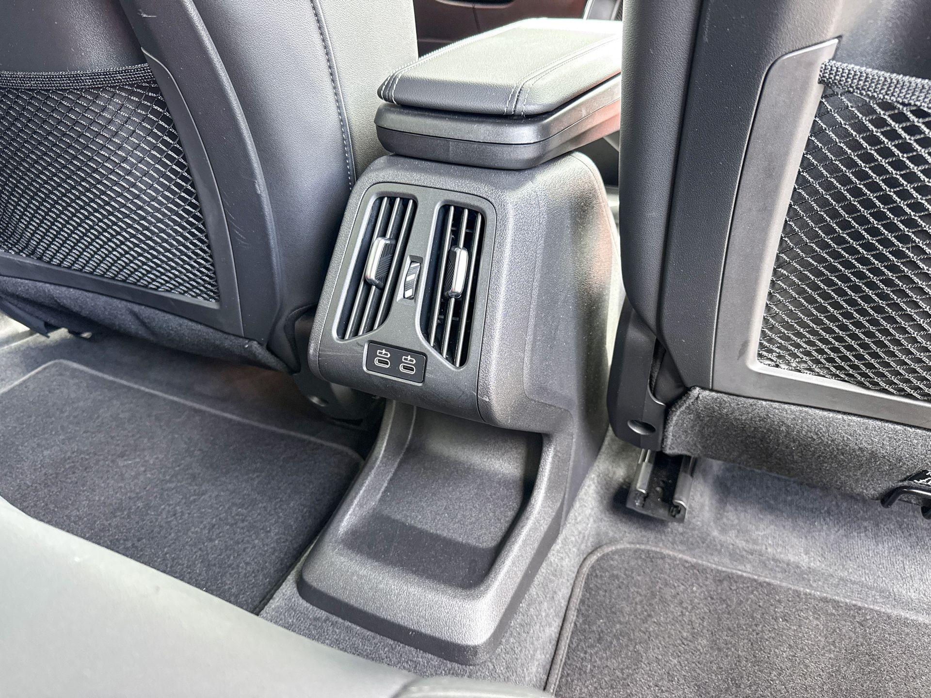 Foto van BMW Ix1 Xdrive30