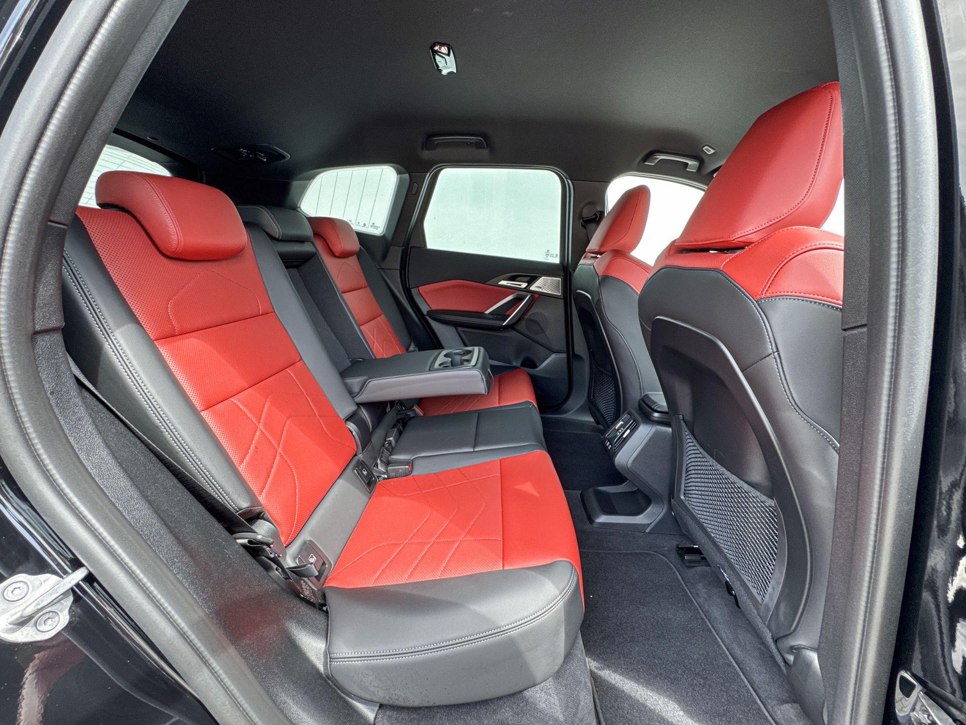 Foto van BMW Ix1 Xdrive30
