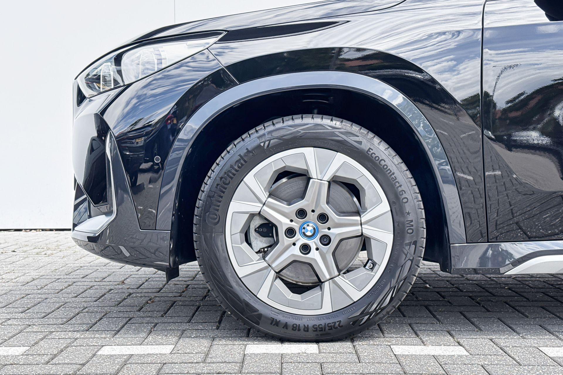 Foto van BMW Ix1 Xdrive30