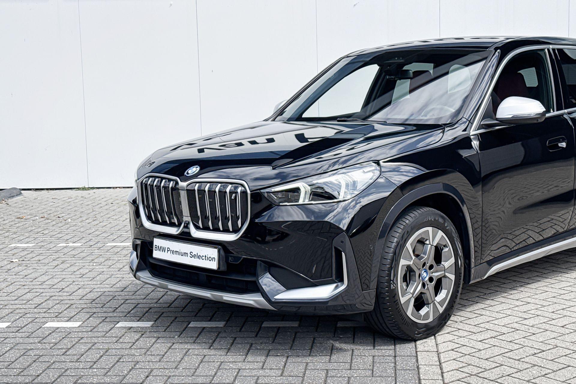 Foto van BMW Ix1 Xdrive30
