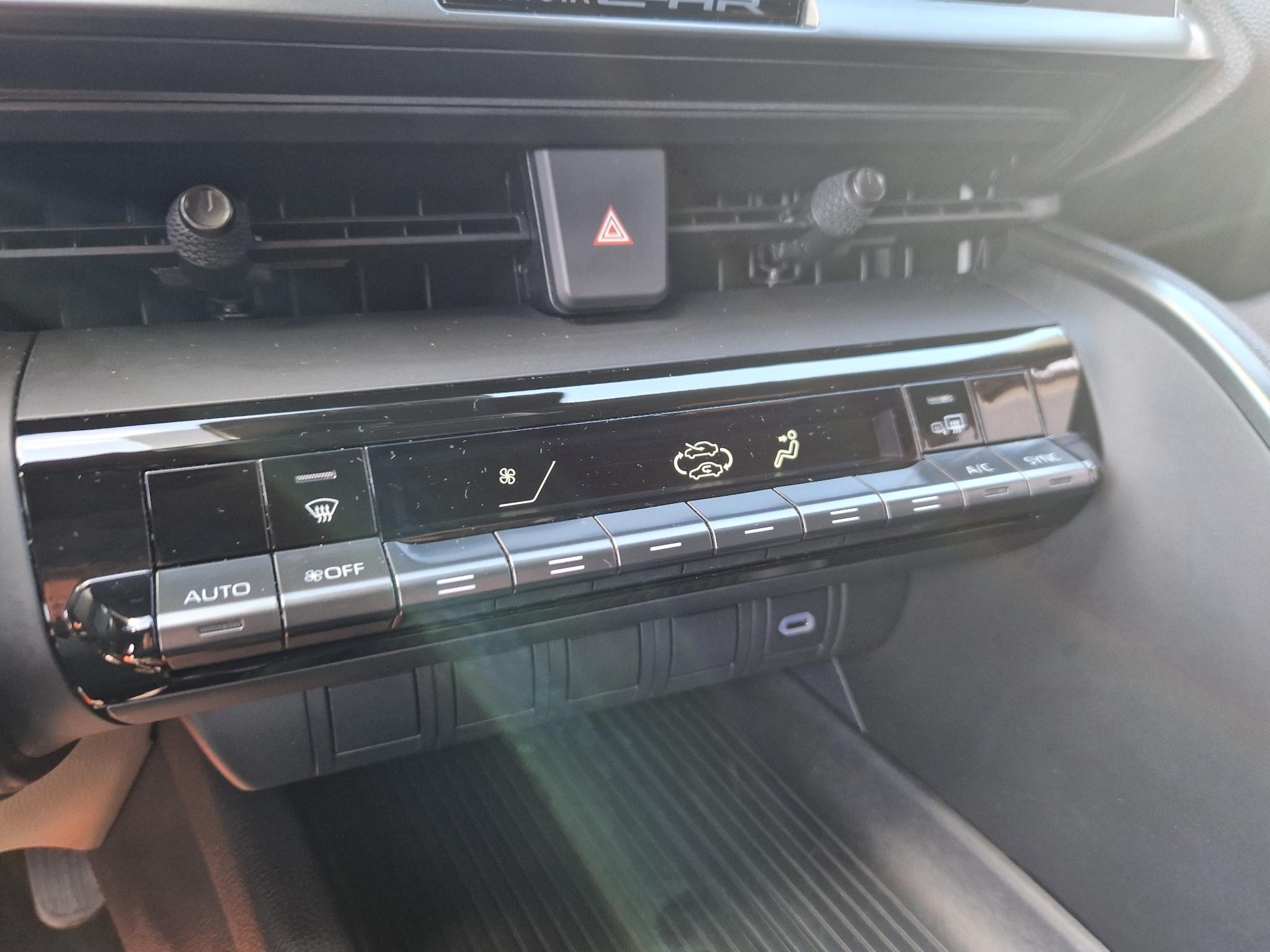 Foto van Toyota C-hr