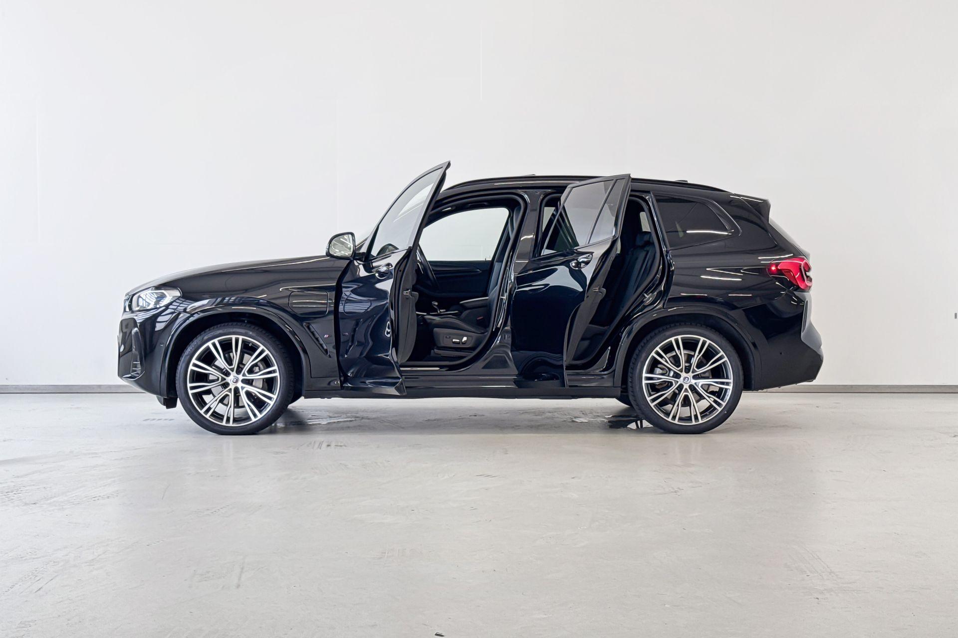 Foto van BMW X3 Xdrive30e