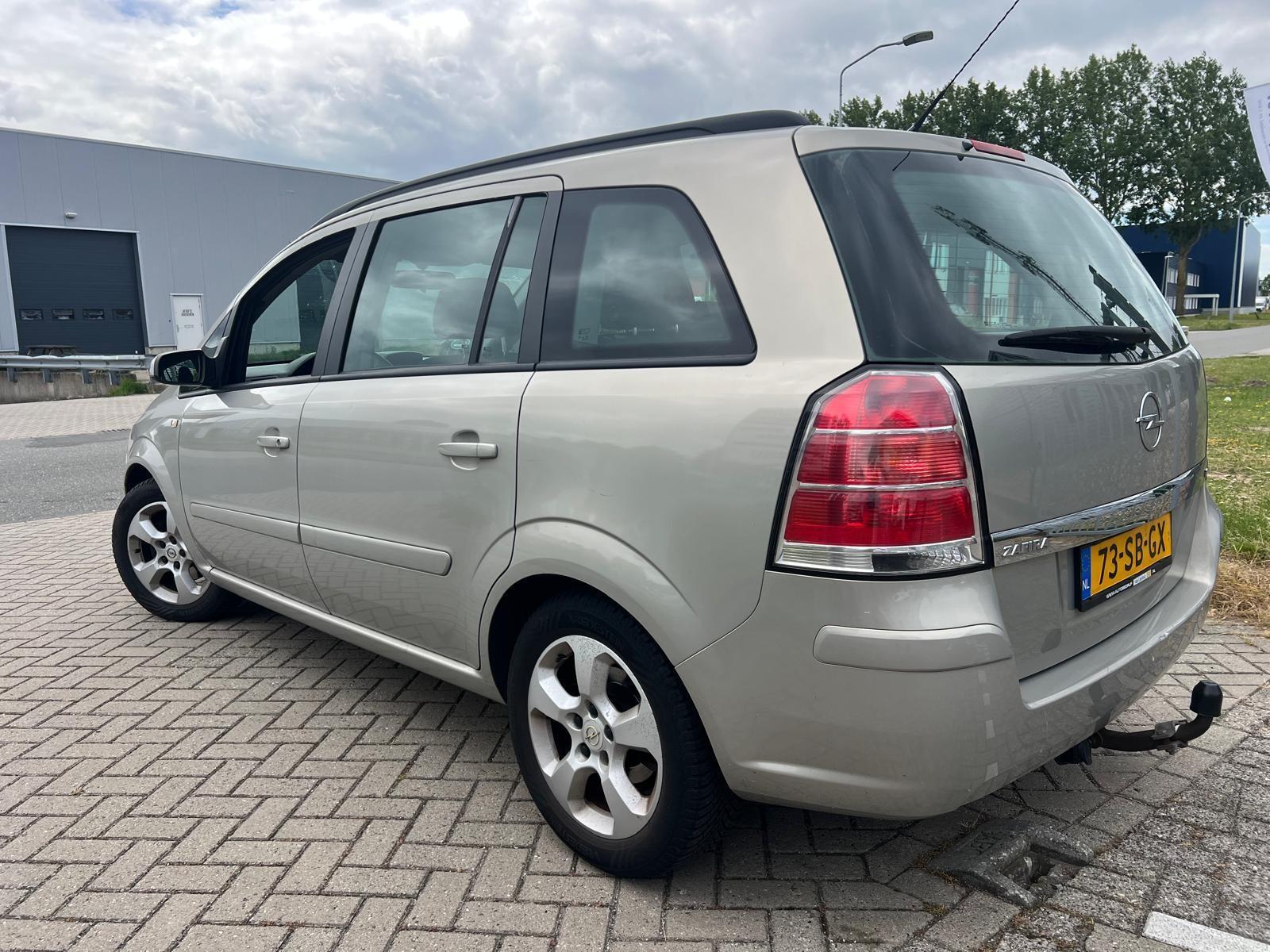 Foto van Opel Zafira