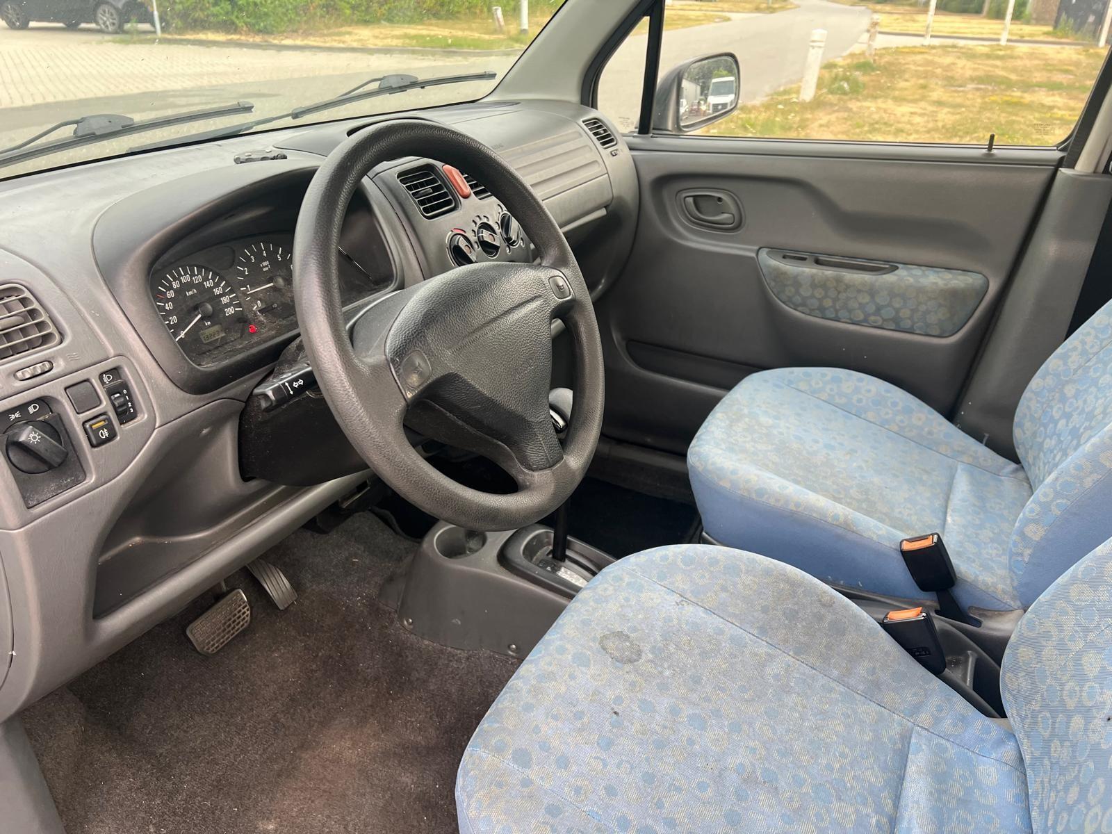 Foto van Suzuki Wagon R
