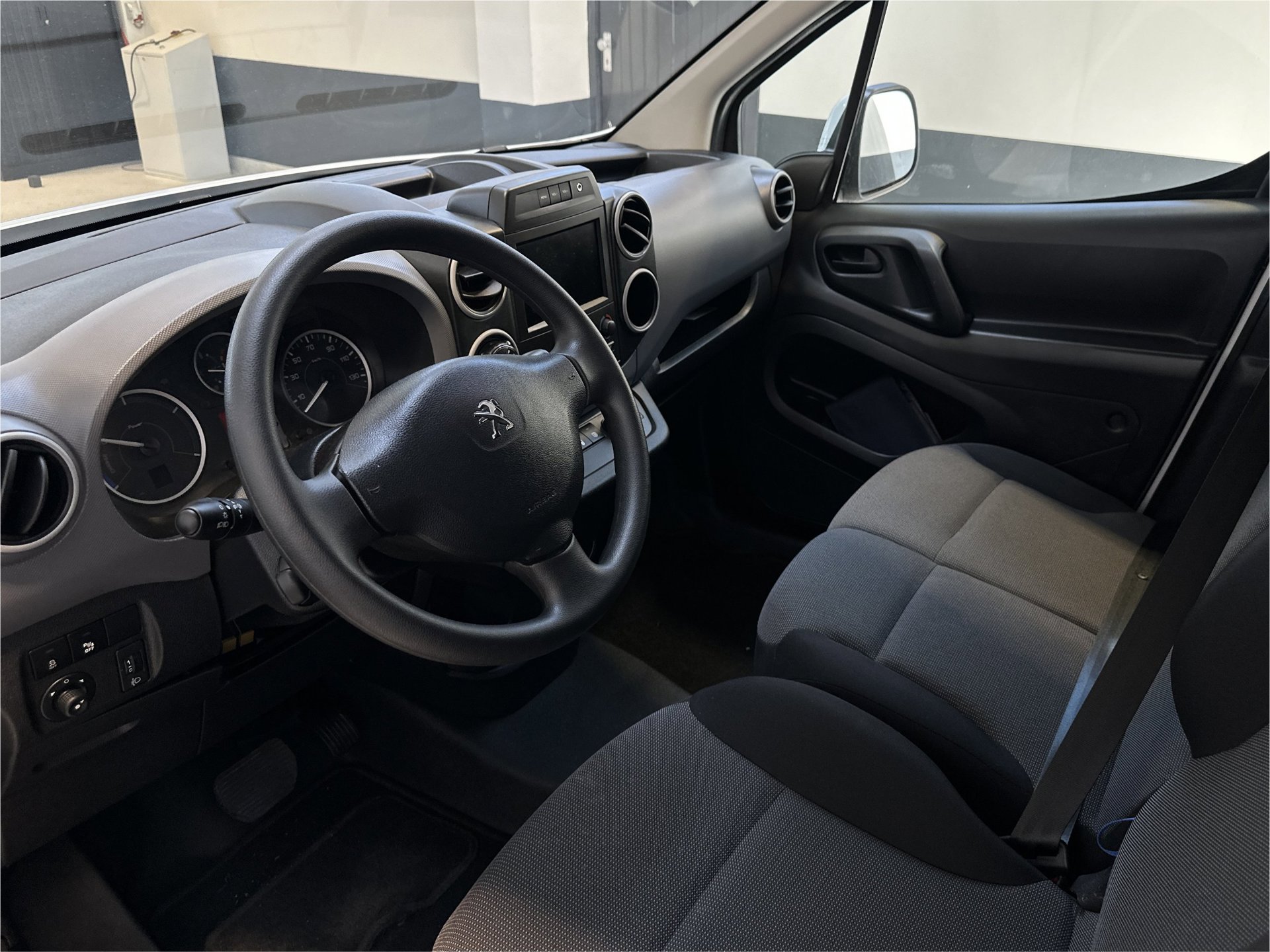 Foto van Peugeot Partner