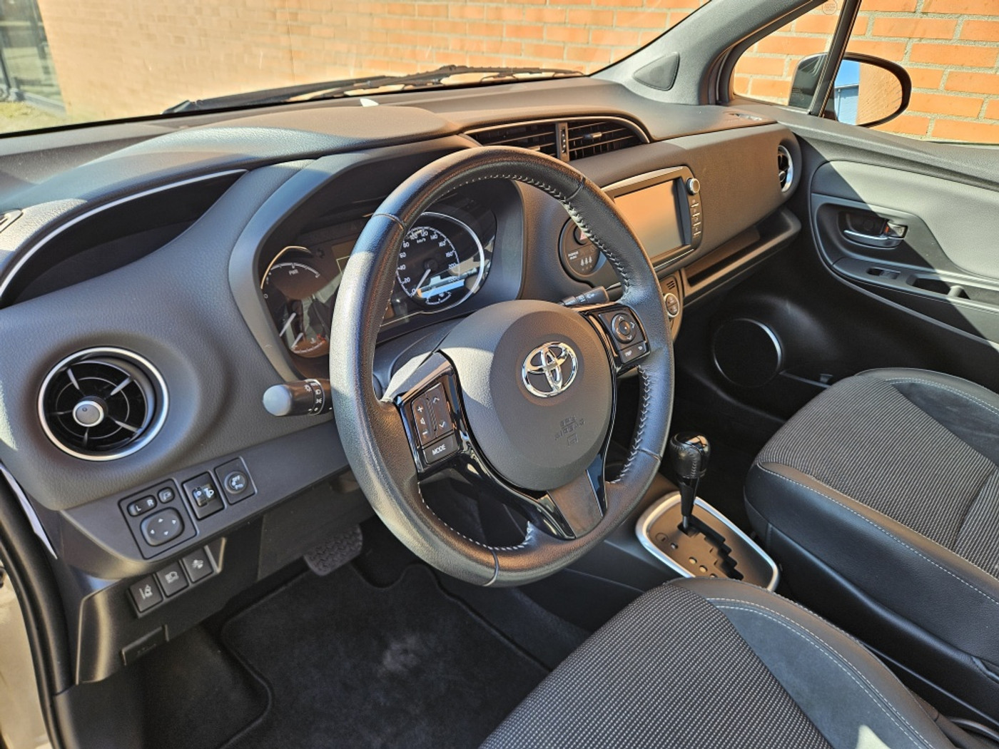 Foto van Toyota Toyota Yaris Hybrid