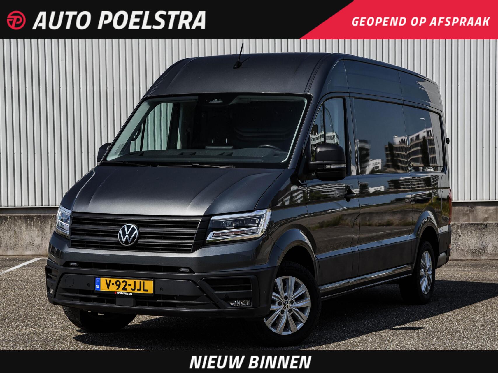 Volkswagen Crafter 2.0 TDI 140 PK DSG L3H3 Exclusive Facelift LED ACC Navigatie Trekhaak Camera ergoActive BPM-VRIJ! excl. BTW 2024 - voorkant