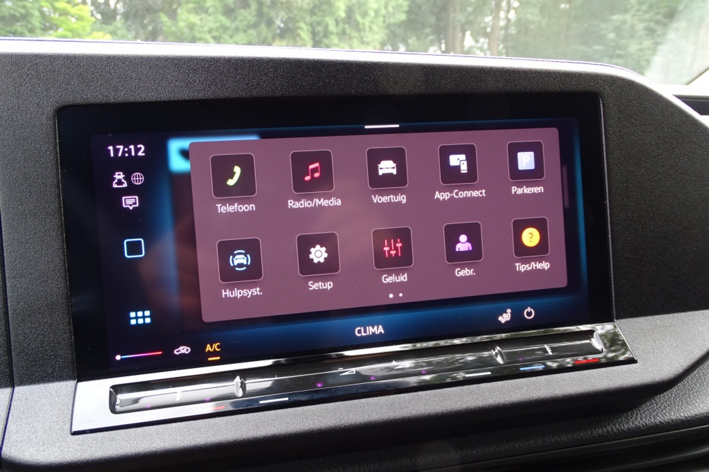 Foto van Volkswagen Caddy Modified Partition Wall