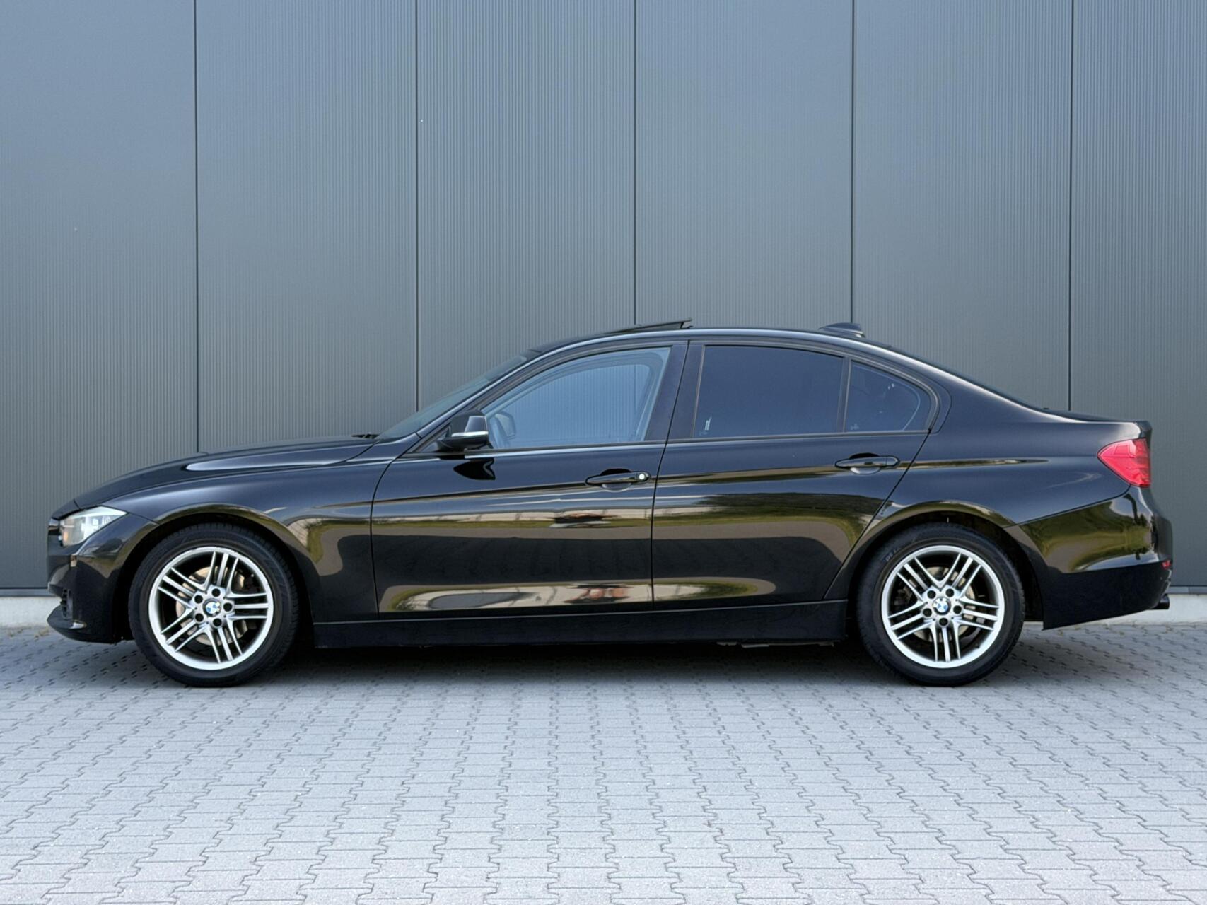 Foto van BMW 328i