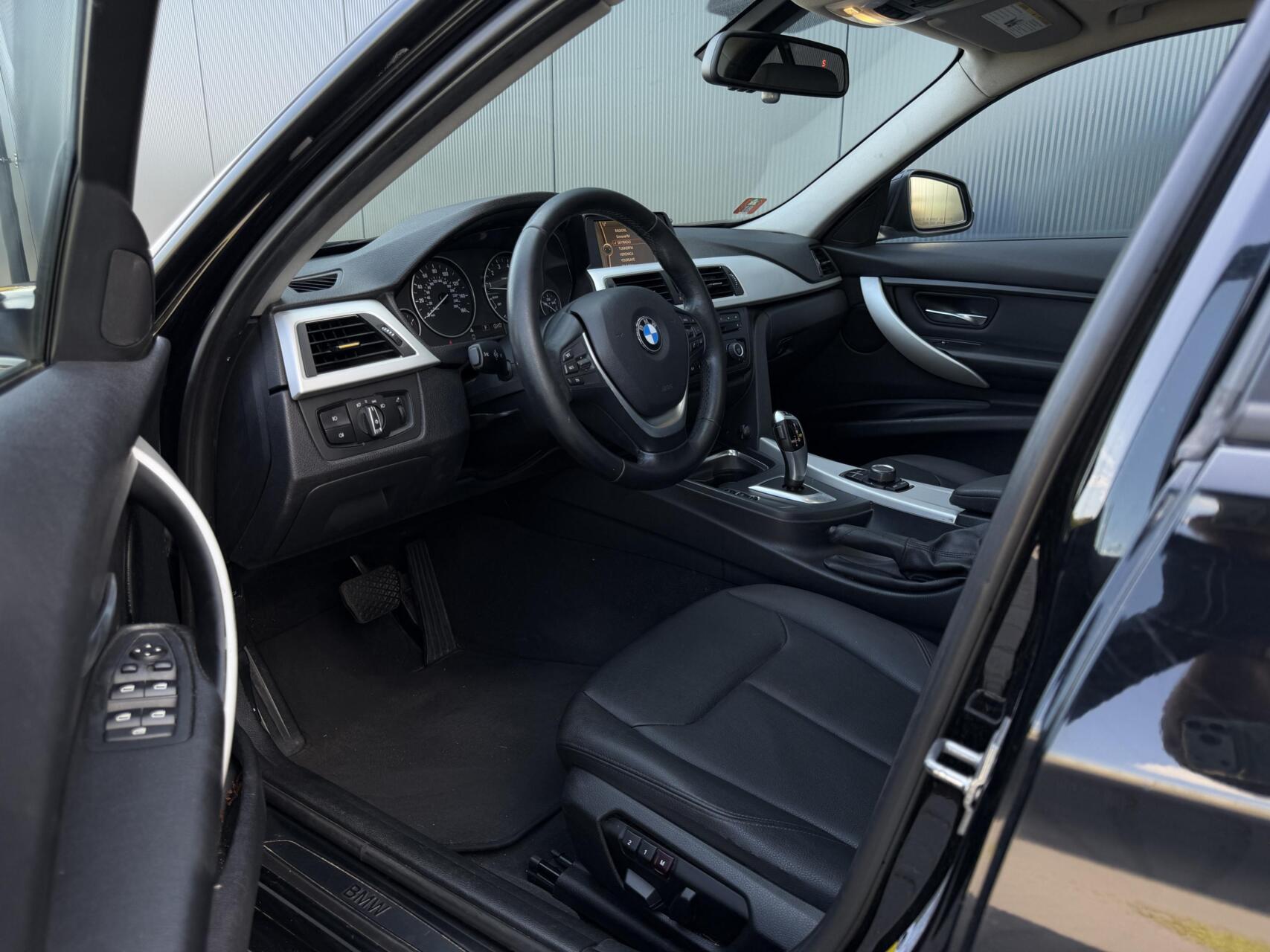 Foto van BMW 328i