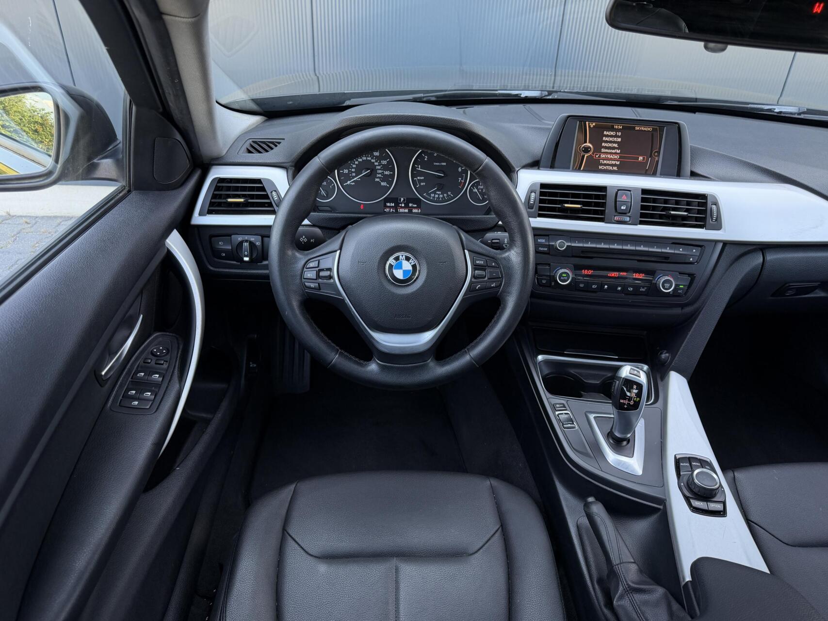 Foto van BMW 328i