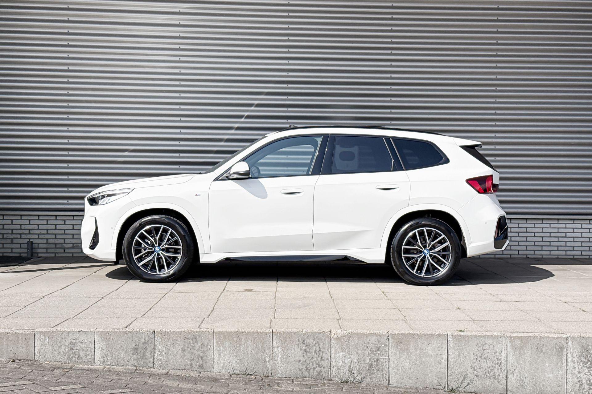 Foto van BMW Ix1 Edrive20