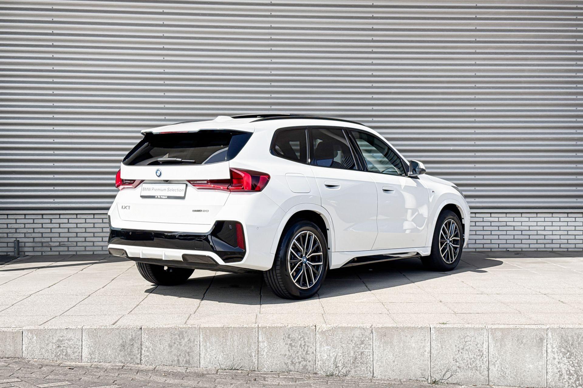 Foto van BMW Ix1 Edrive20