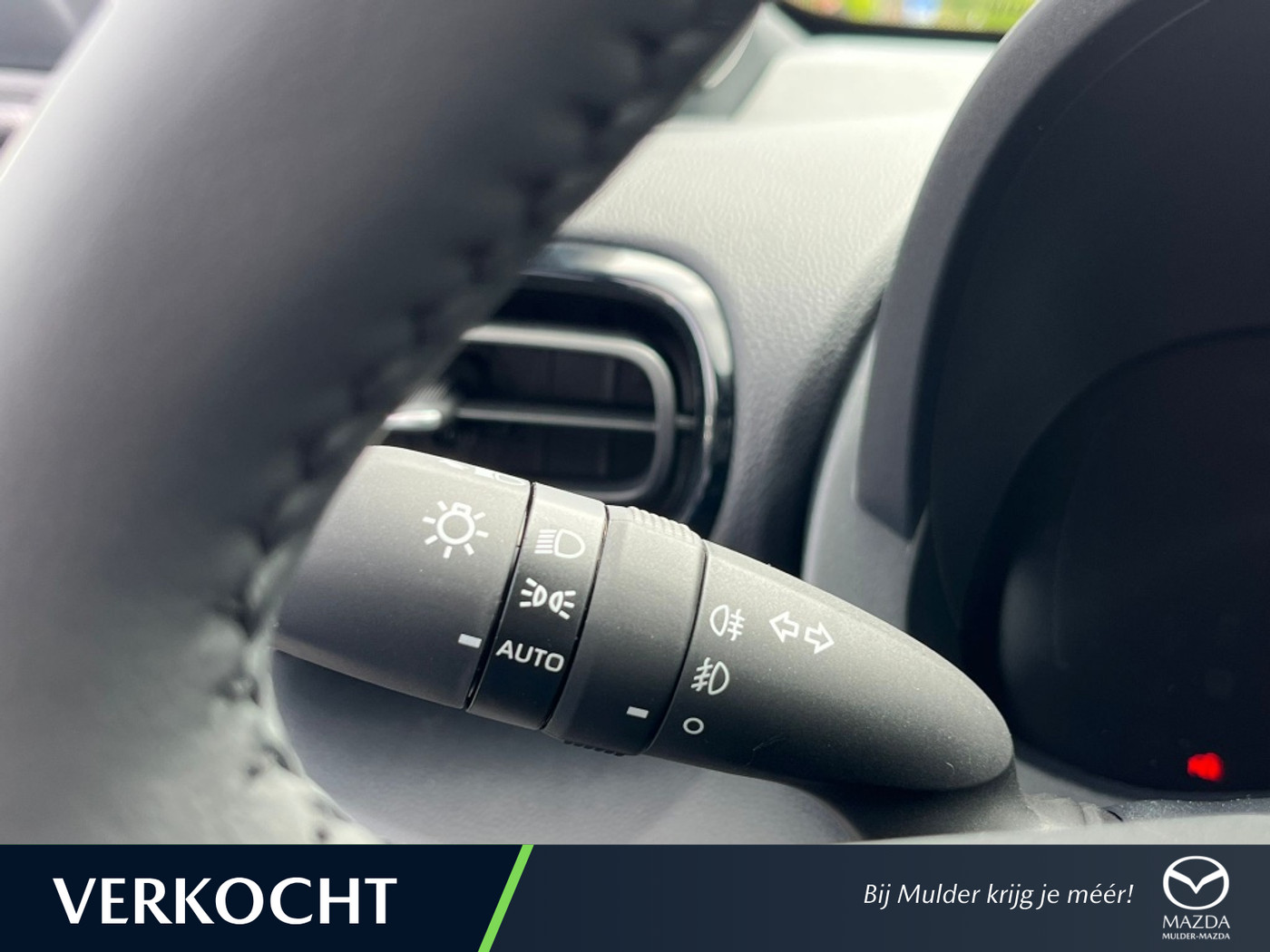 Foto van Mazda Mazda2 Hybrid
