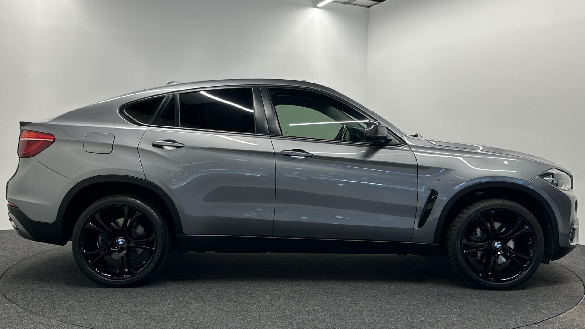 Foto van BMW X6 Xdrive40d