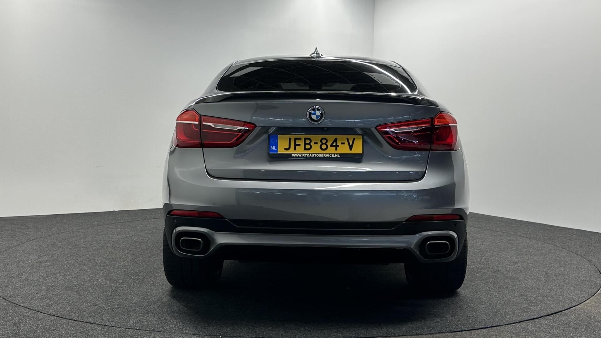Foto van BMW X6 Xdrive40d