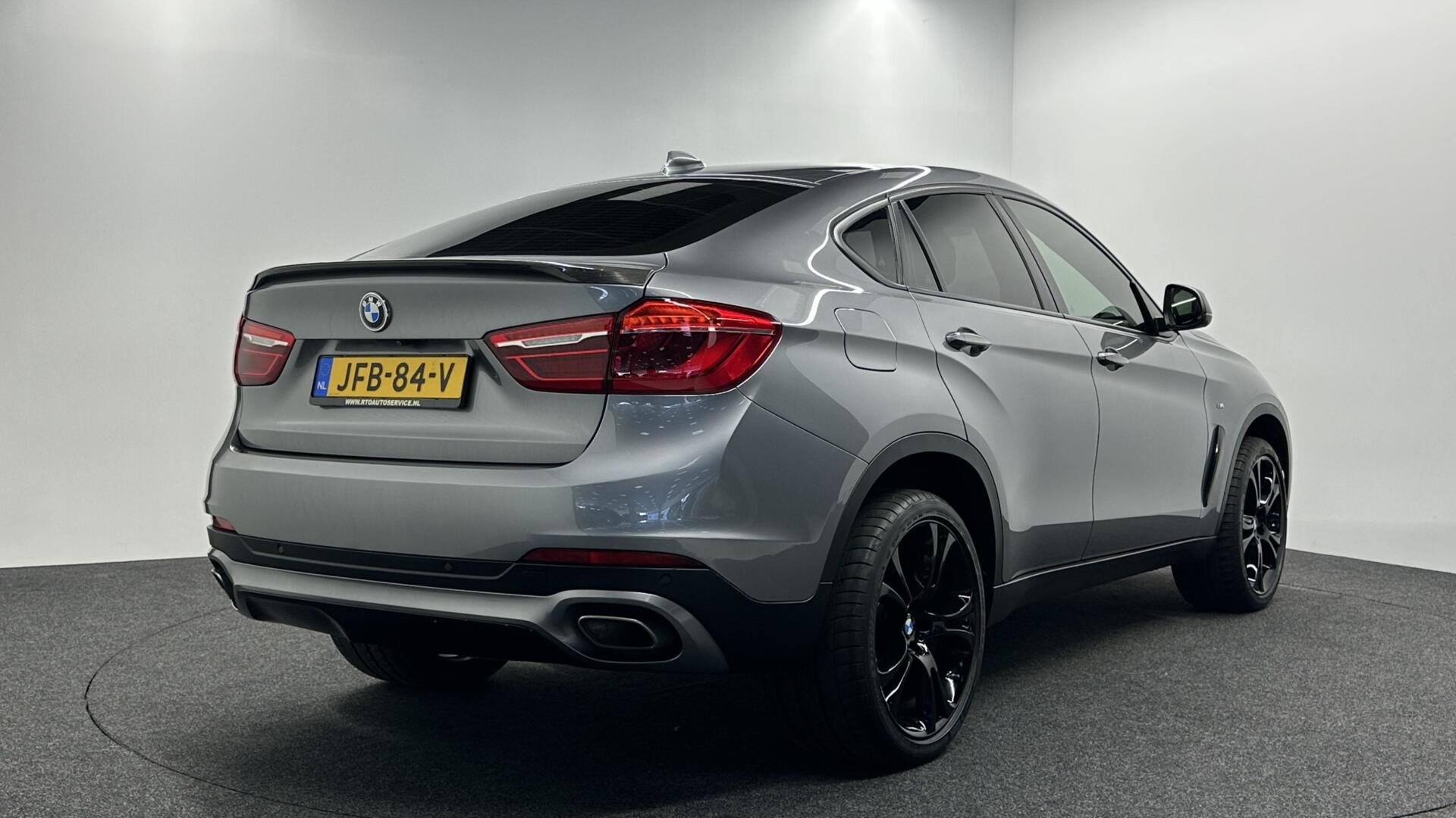 Foto van BMW X6 Xdrive40d