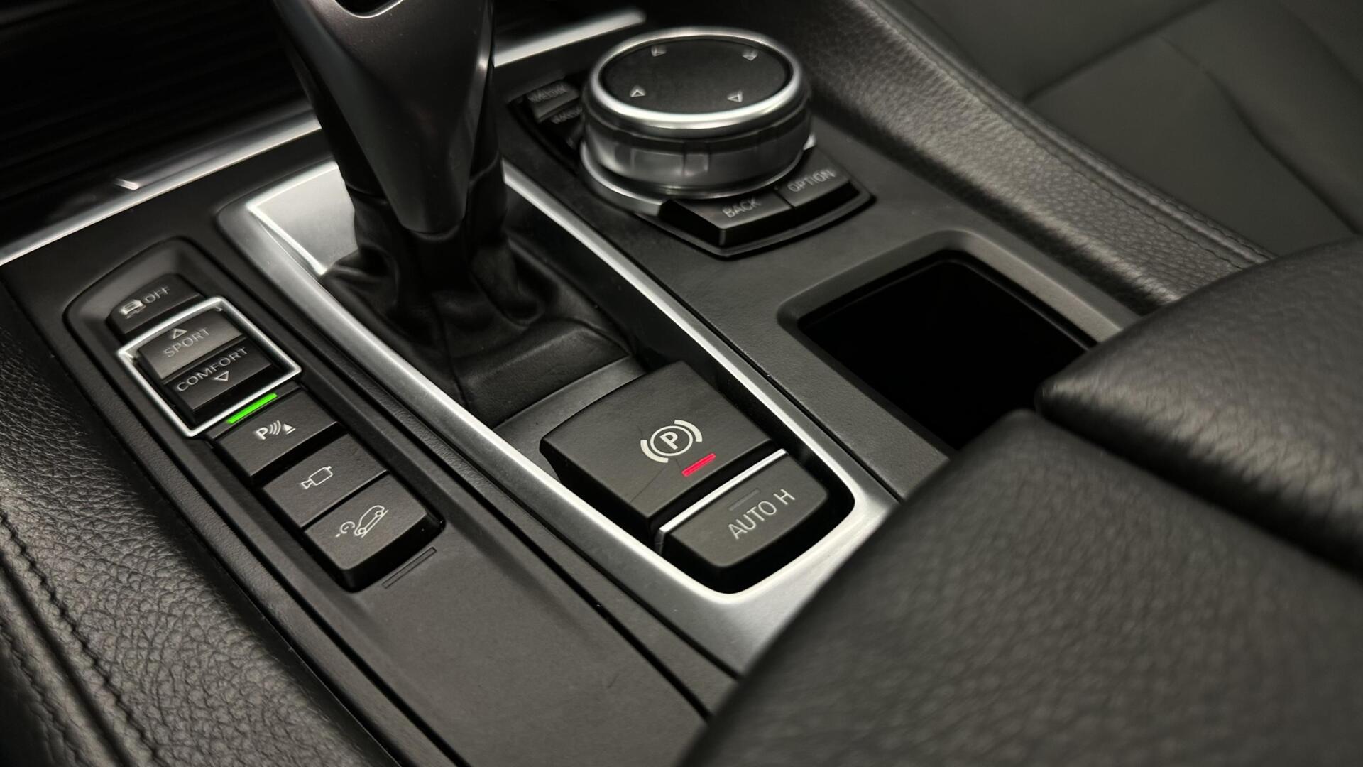 Foto van BMW X6 Xdrive40d