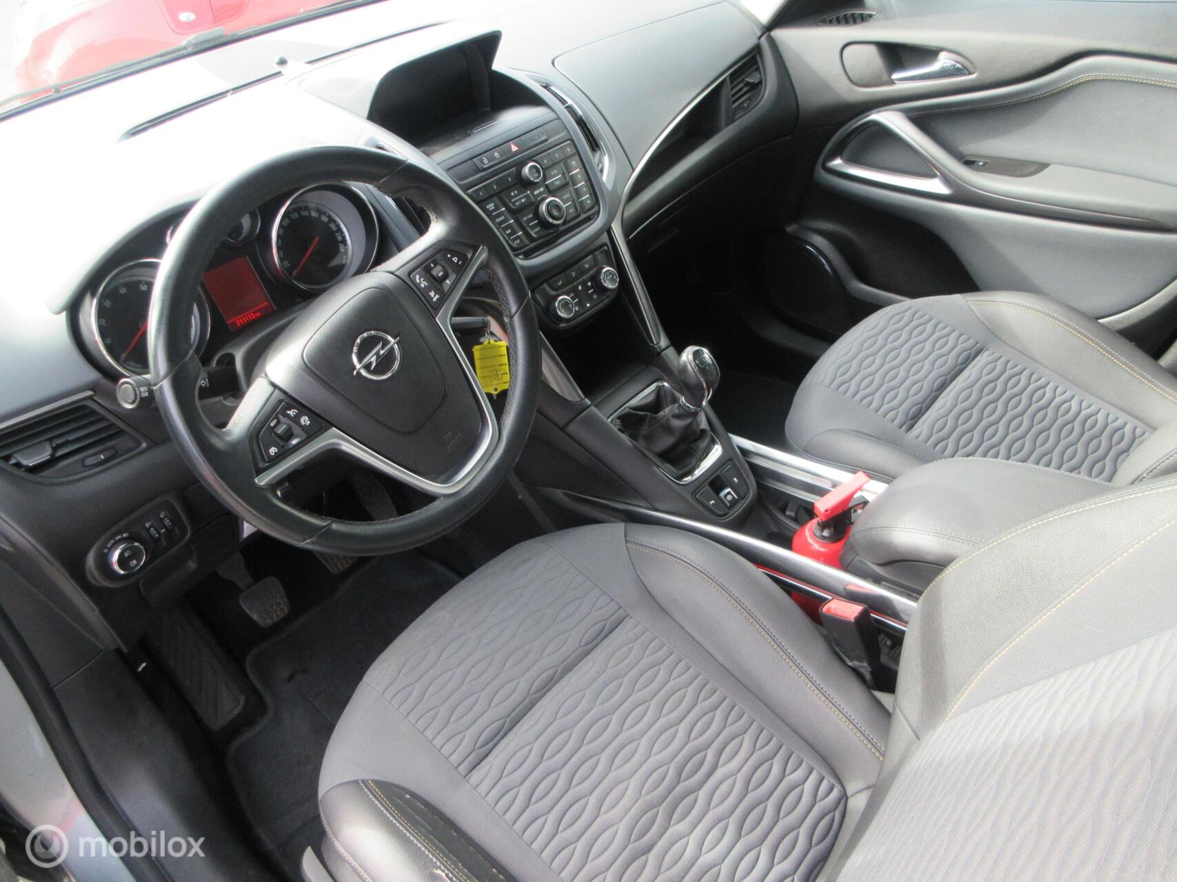 Foto van Opel Zafira Tourer
