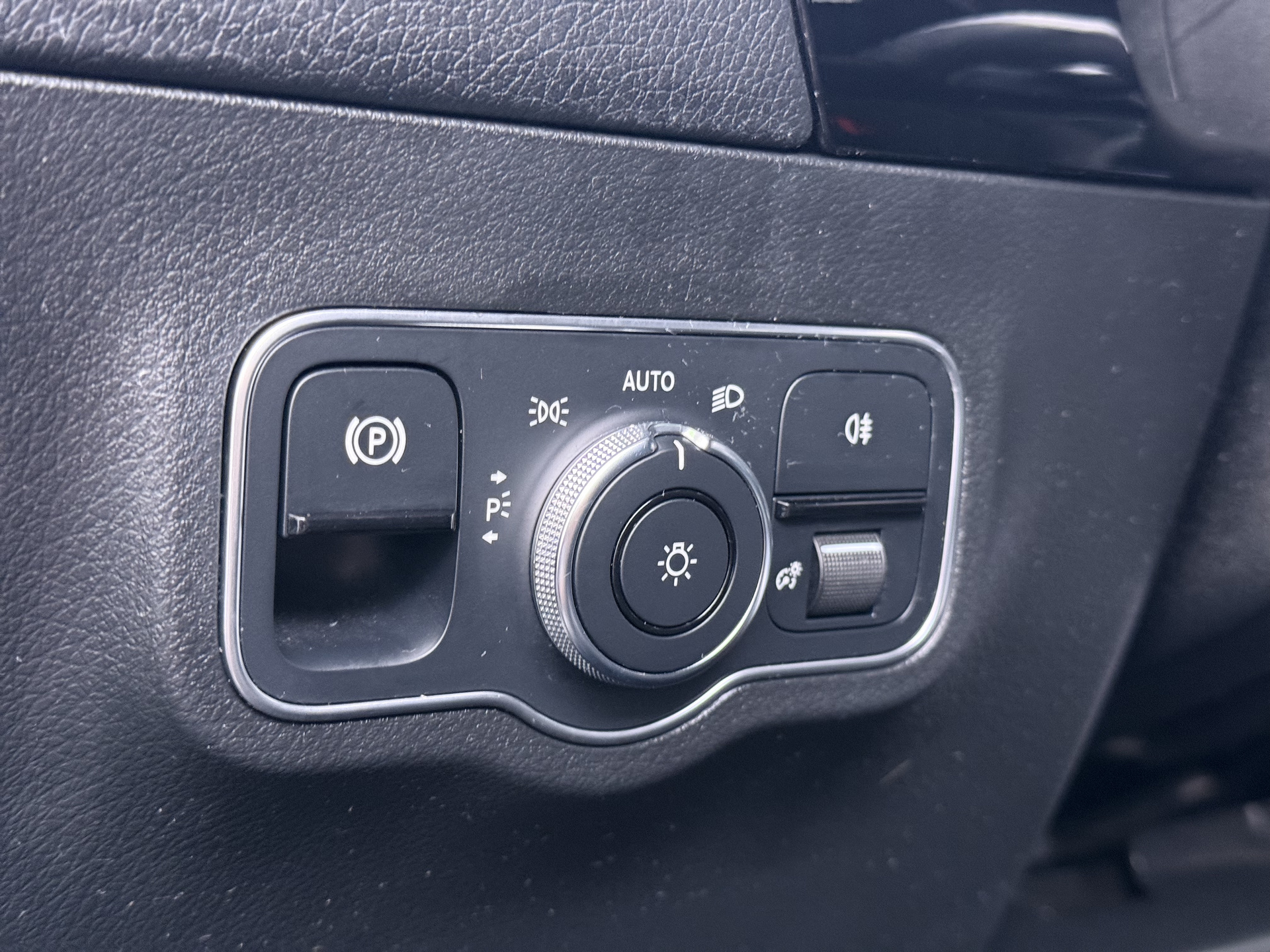 Foto van Mercedes-Benz B 250 E