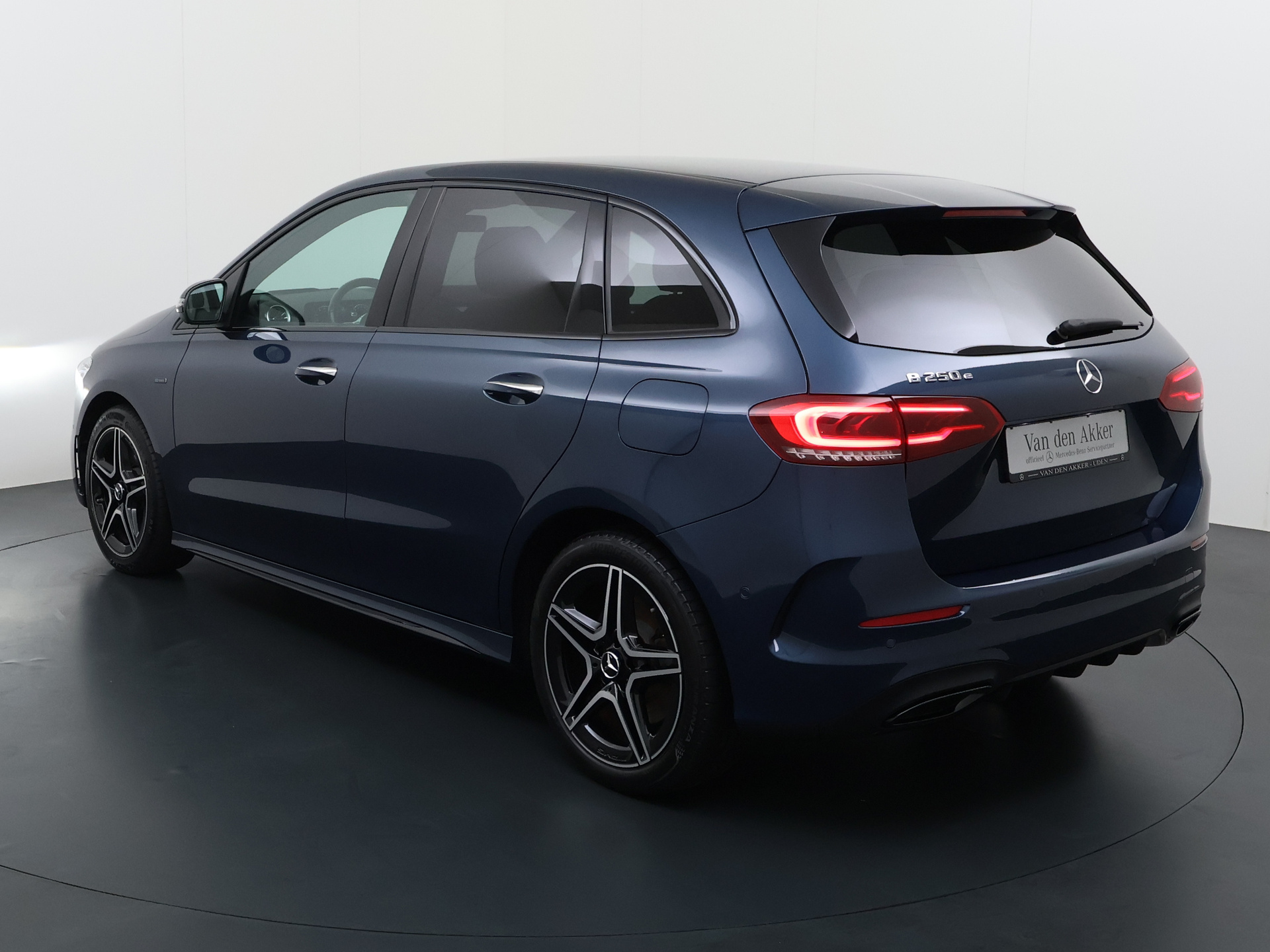 Foto van Mercedes-Benz B 250 E