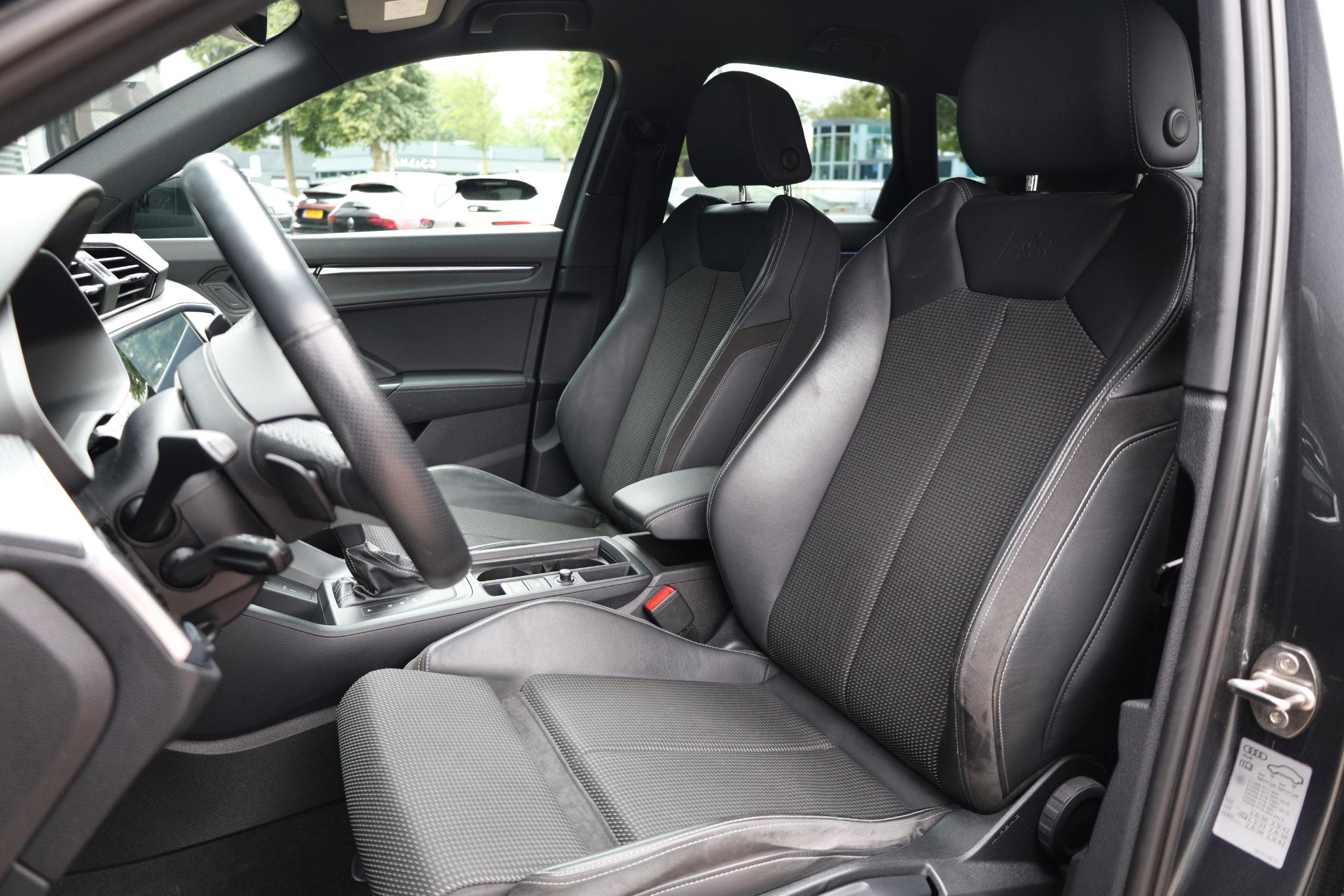 Foto van Audi Q3 E-tron