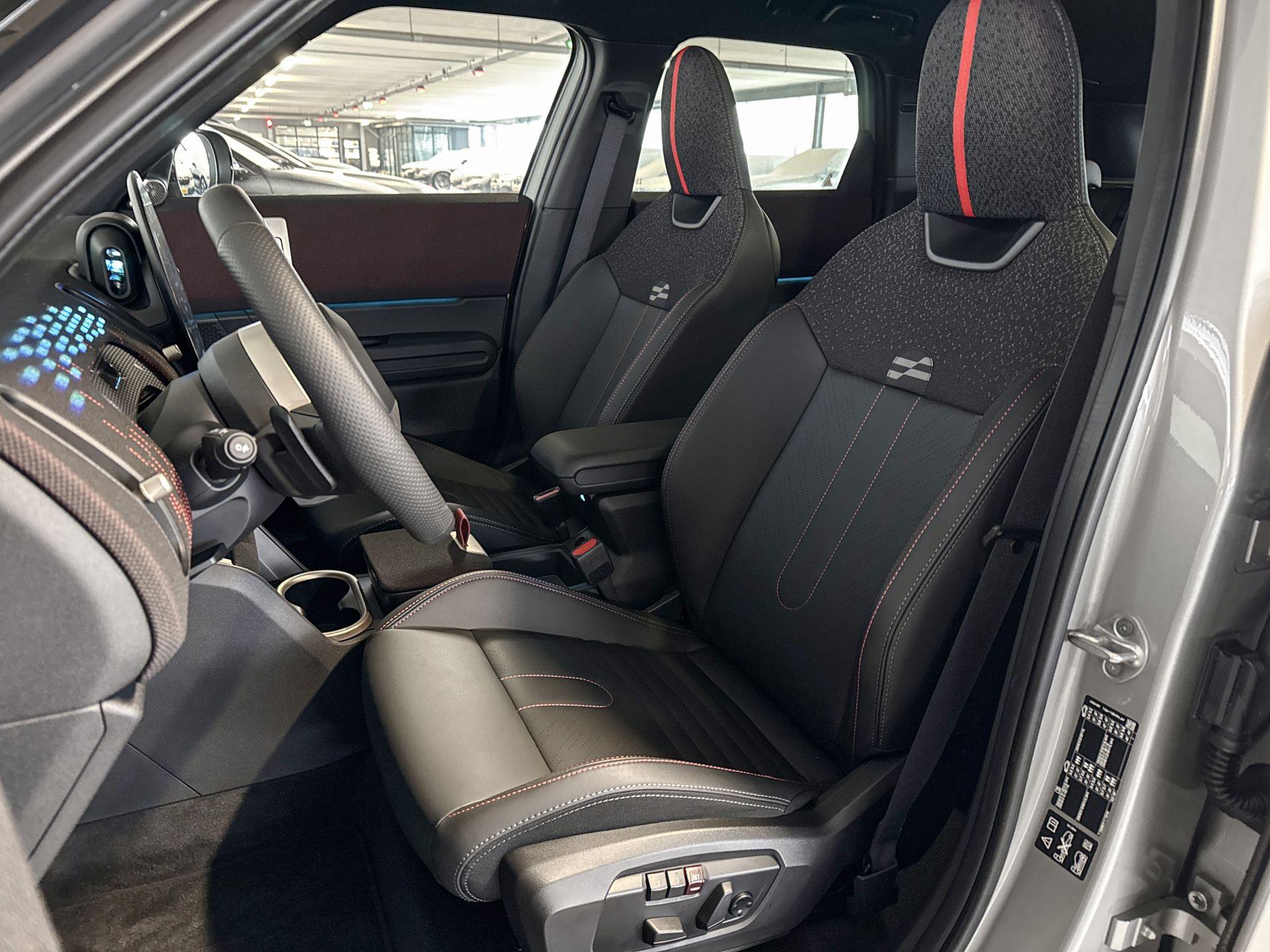 Foto van Mini JCW Countryman All4