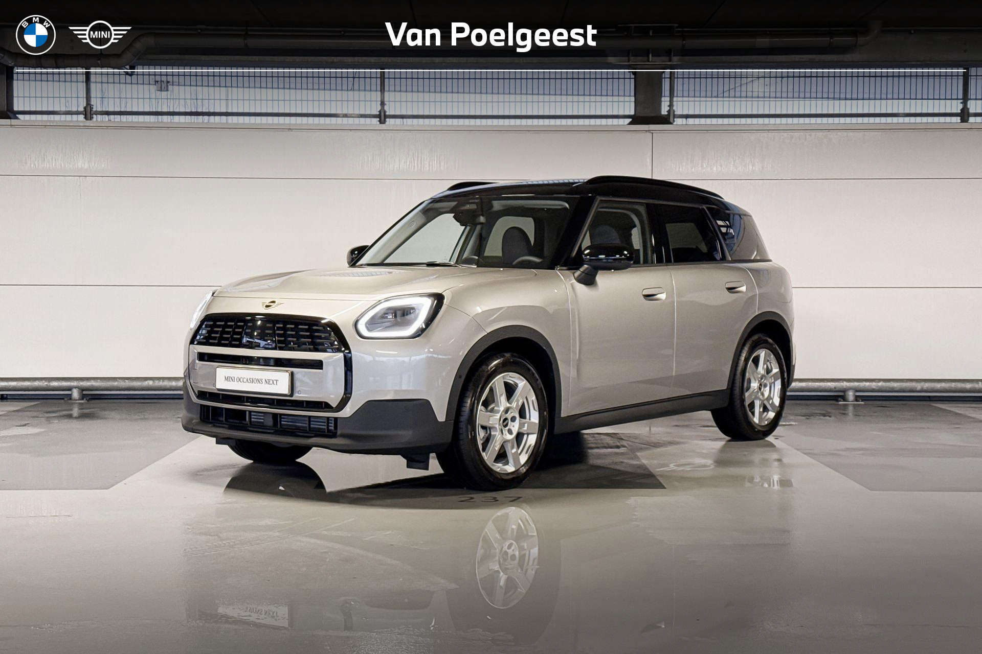 Mini Countryman C 1.5 C Favoured M 2025 - voorkant
