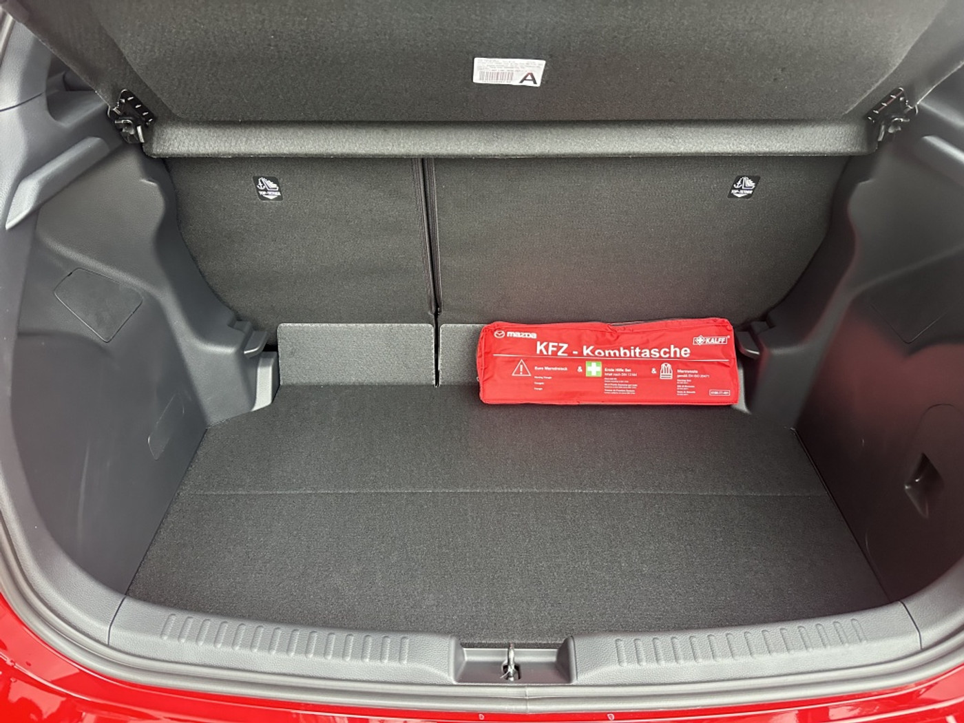 Foto van Mazda 2 Hybrid