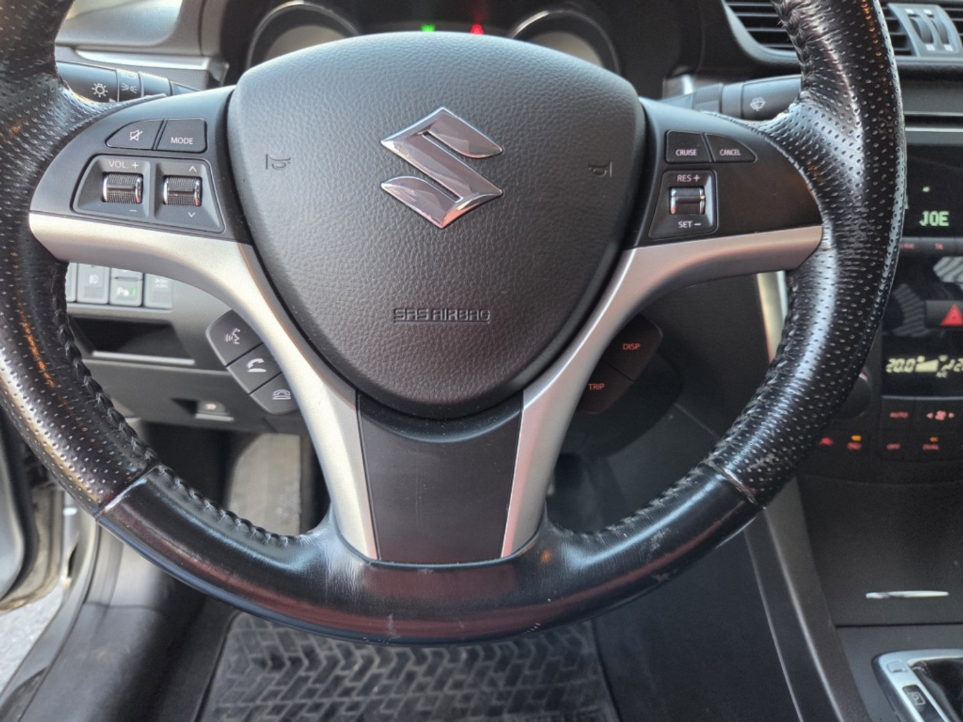 Foto van Suzuki Kizashi