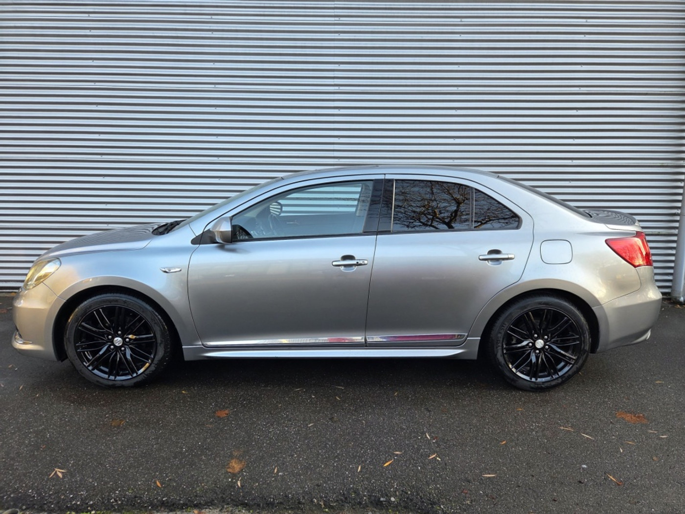 Foto van Suzuki Kizashi