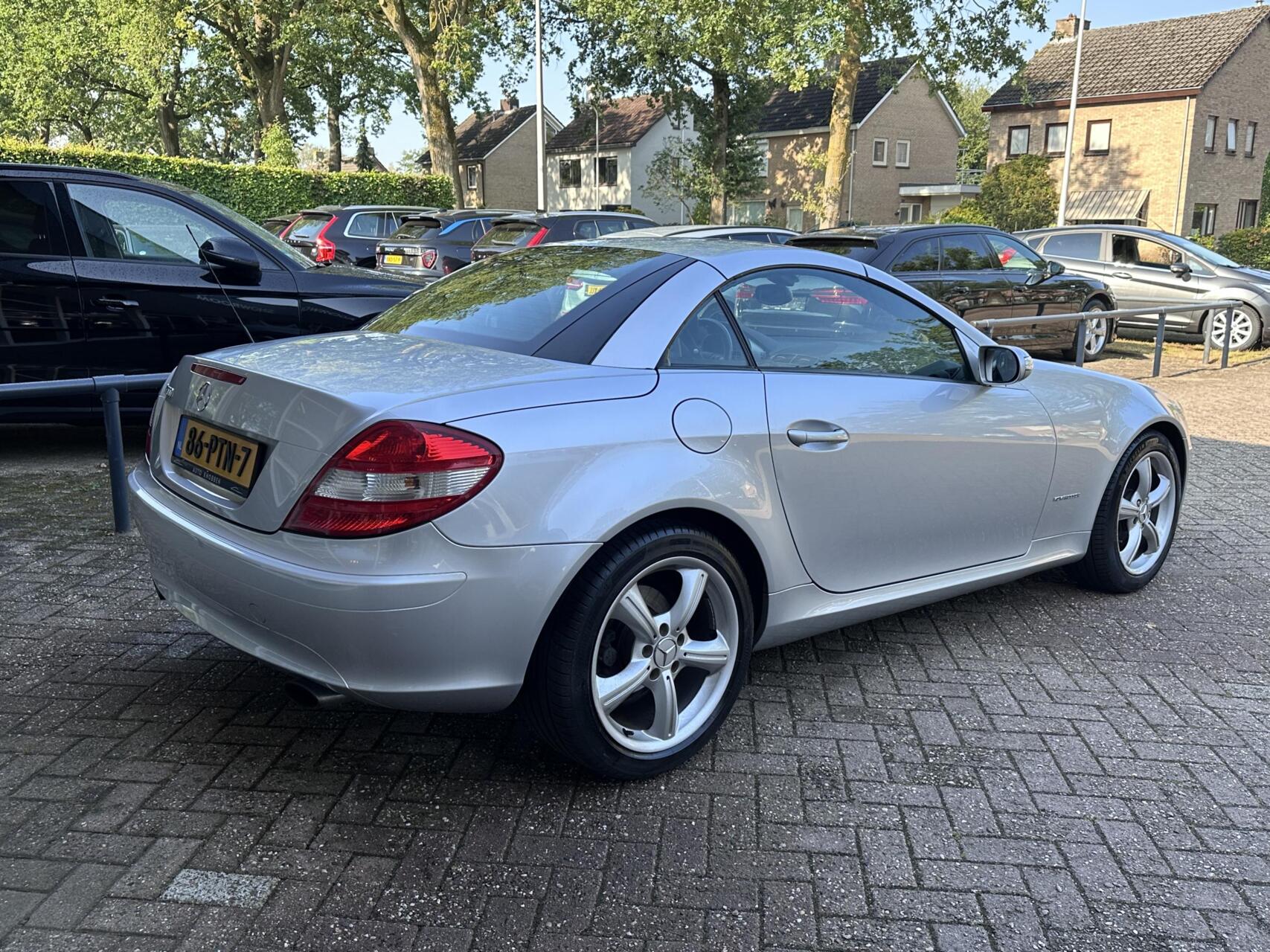 Foto van Mercedes-Benz SLK 200 Kompressor
