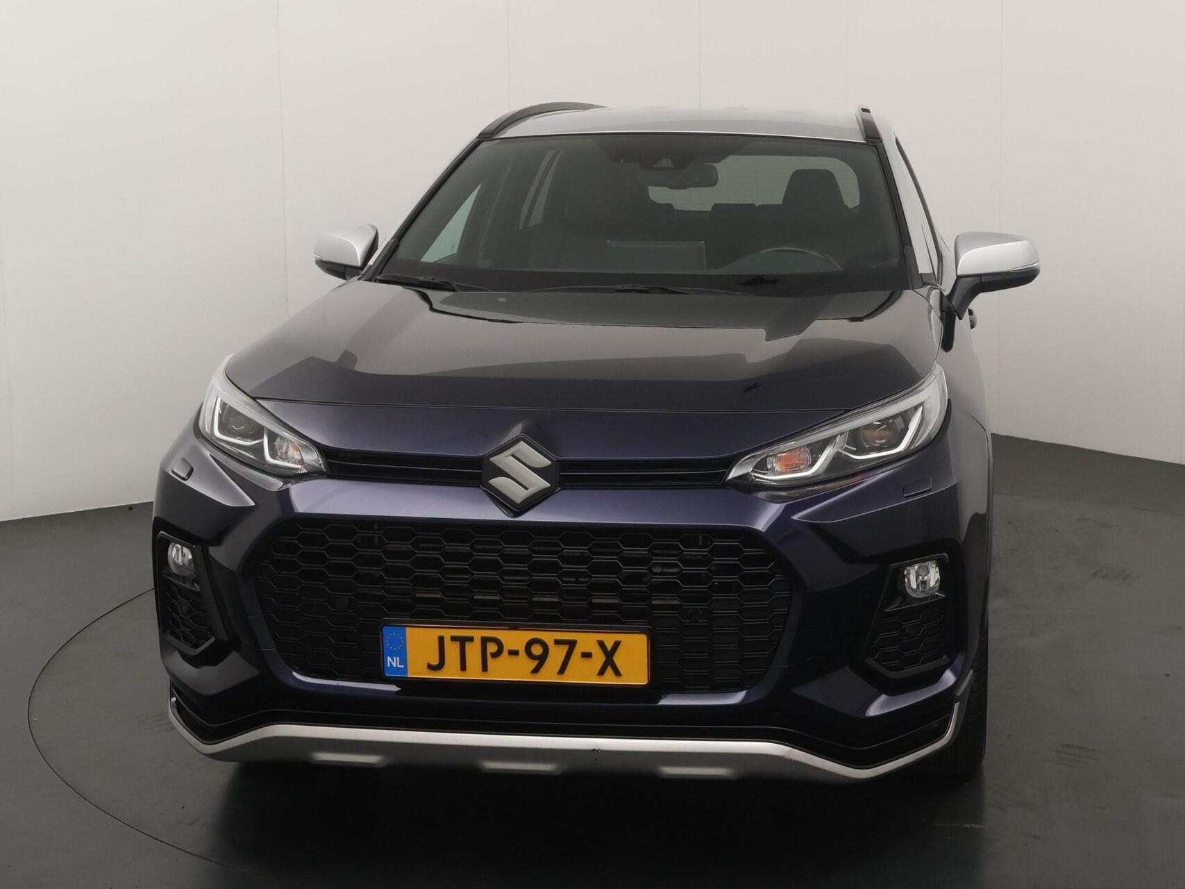Foto van Suzuki Suzuki Across