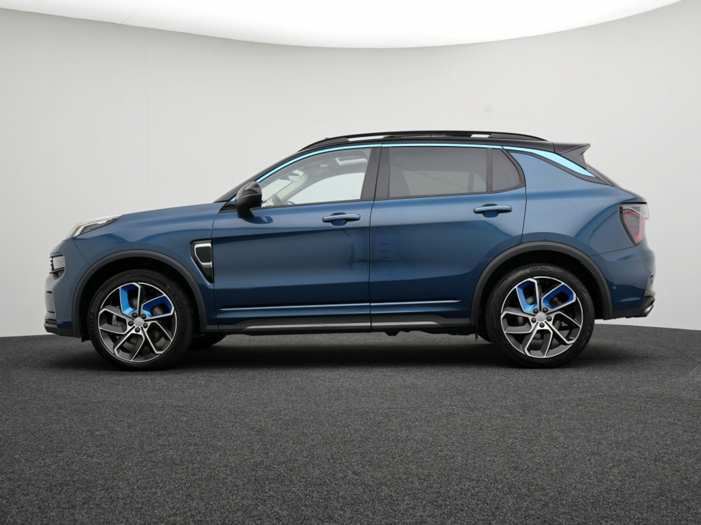 Foto van Lynk&co LYNK & Co 01
