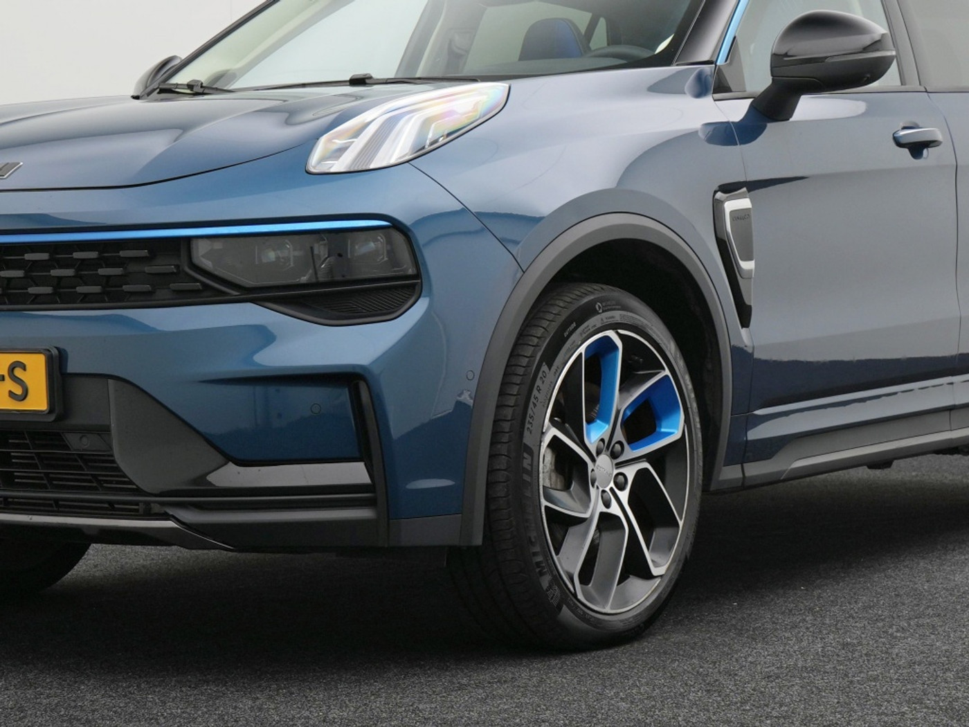 Foto van Lynk&co LYNK & Co 01