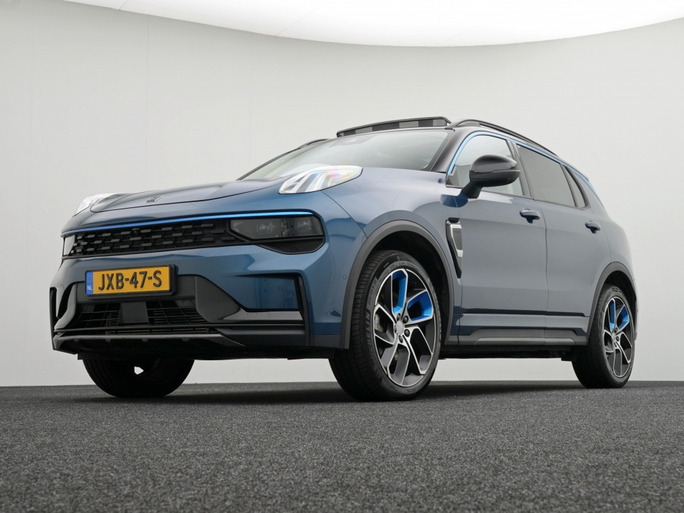 Foto van Lynk&co LYNK & Co 01