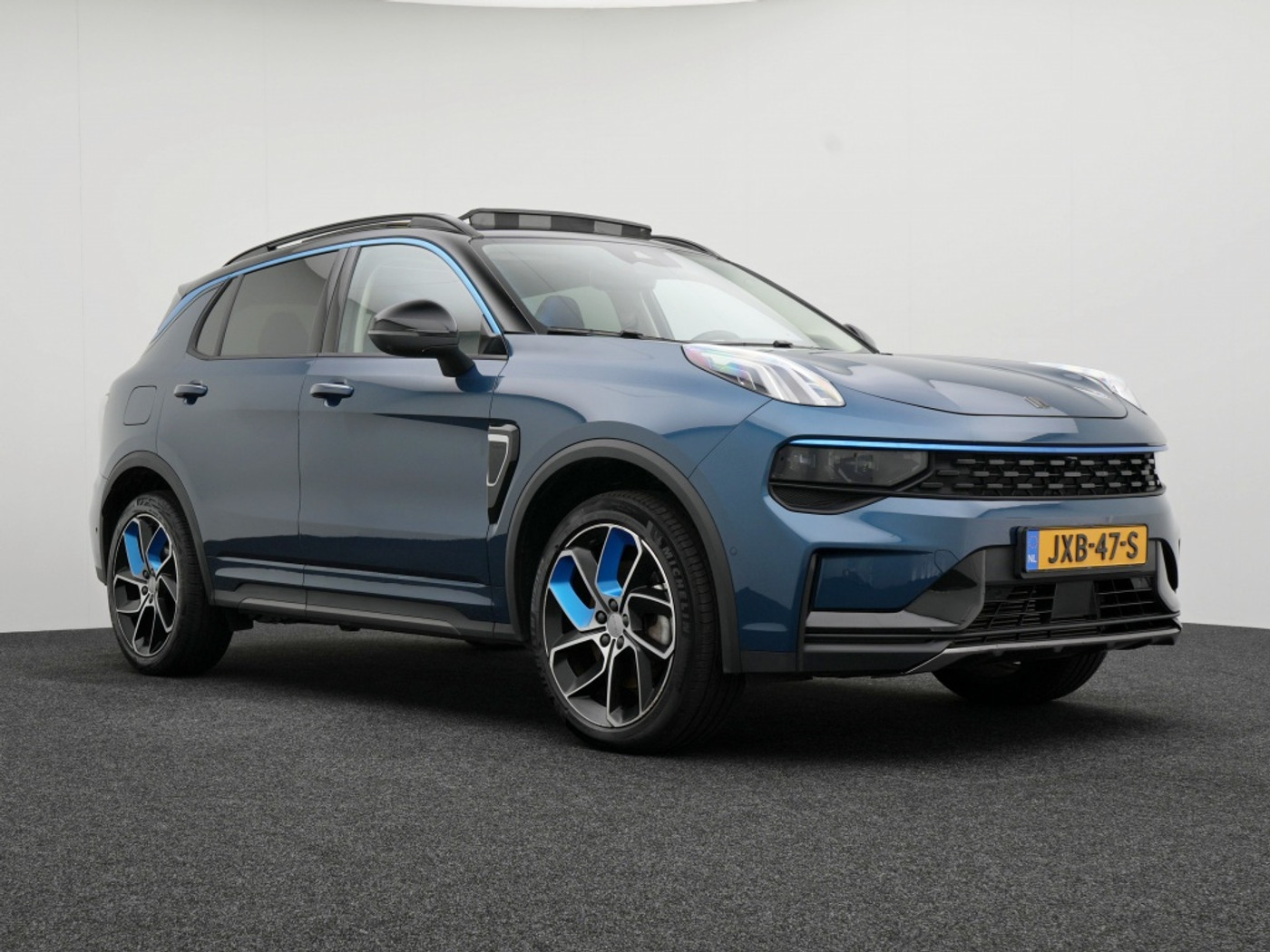 Foto van Lynk&co LYNK & Co 01