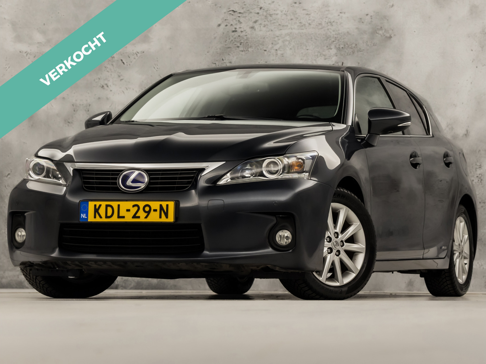 Lexus CT 200h Hybrid Sport 2011 - voorkant