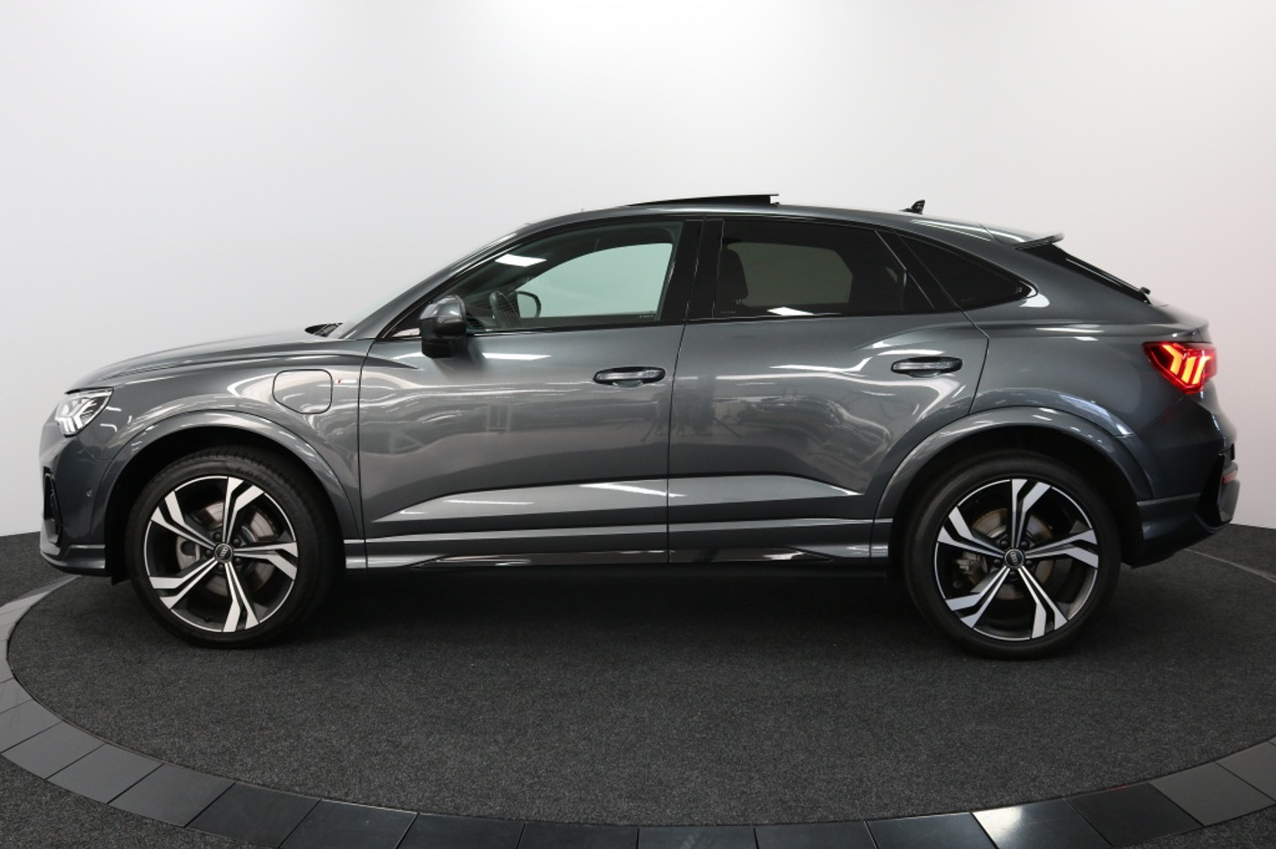Foto van Audi Q3 Sportback E-tron