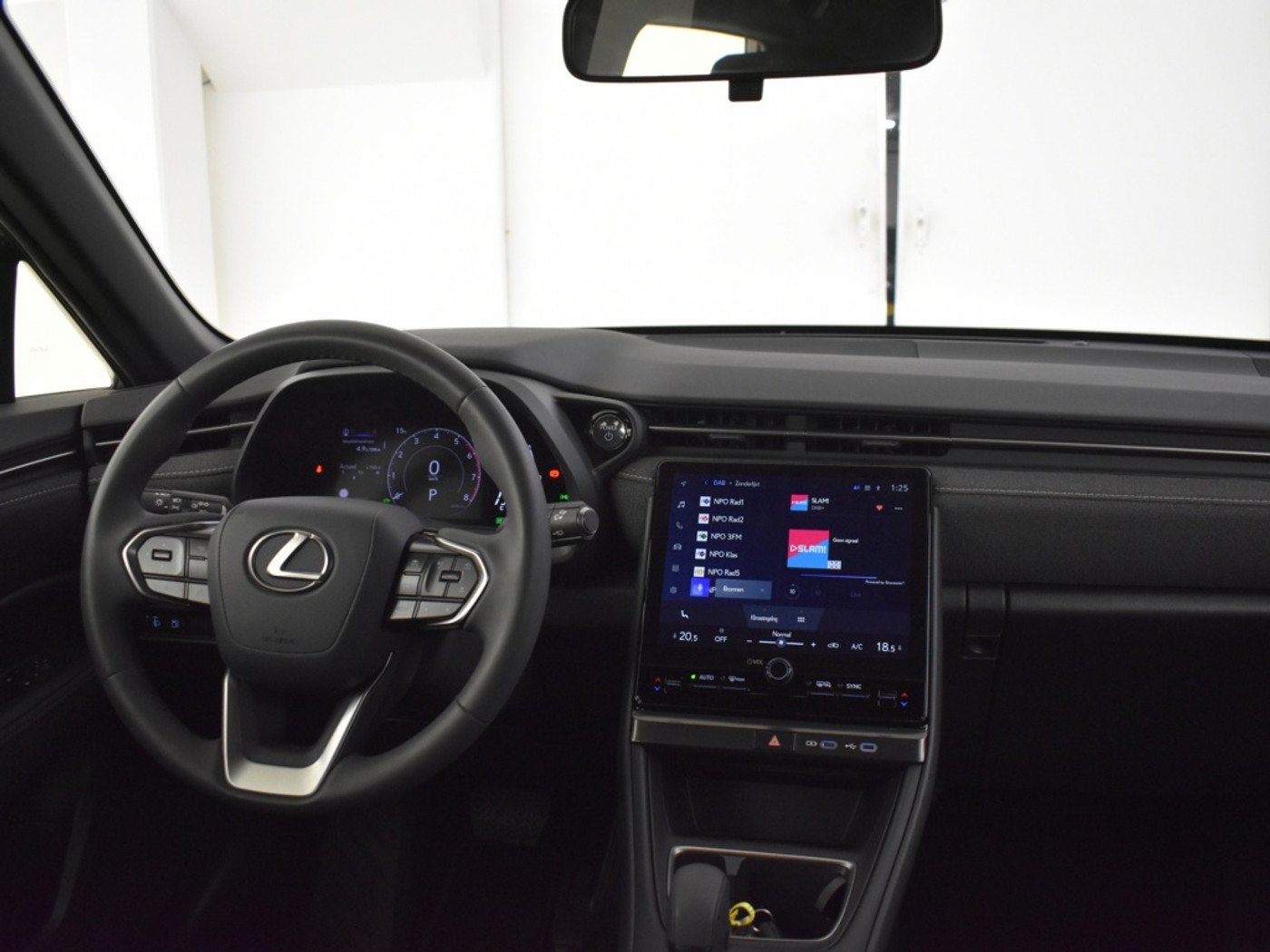 Foto van Lexus Lexus LBX
